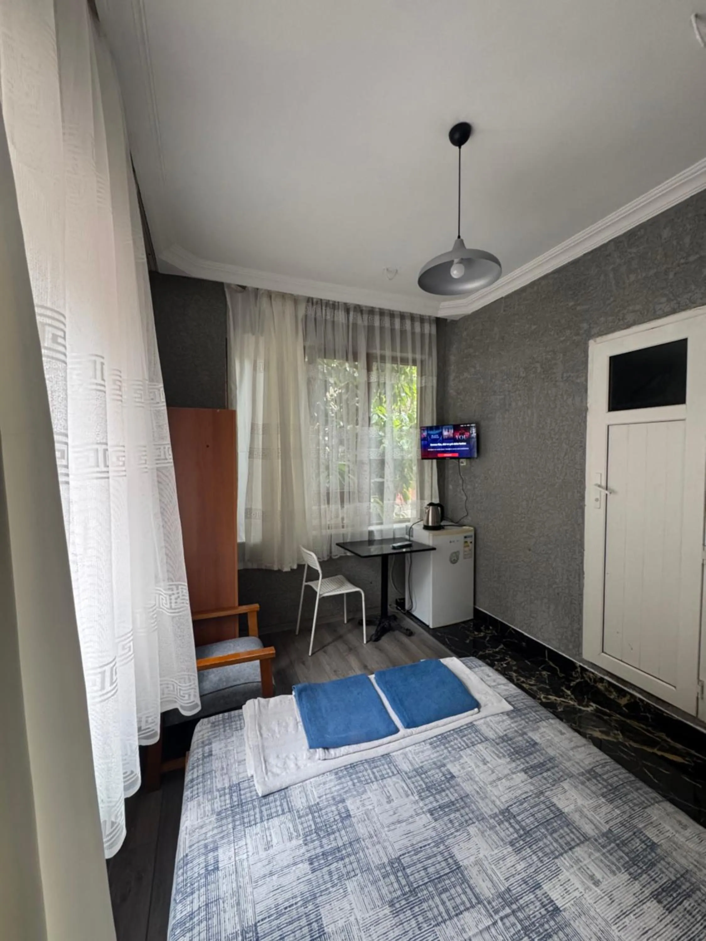 Photo of the whole room, Bed in Erkal Pension