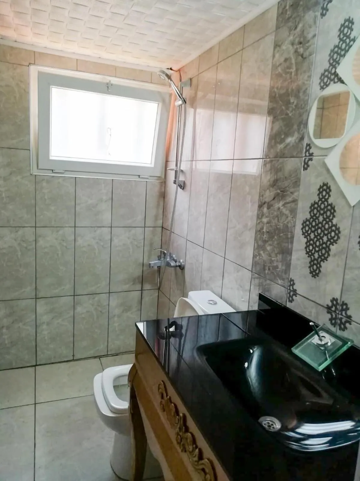 Shower in Erkal Pension