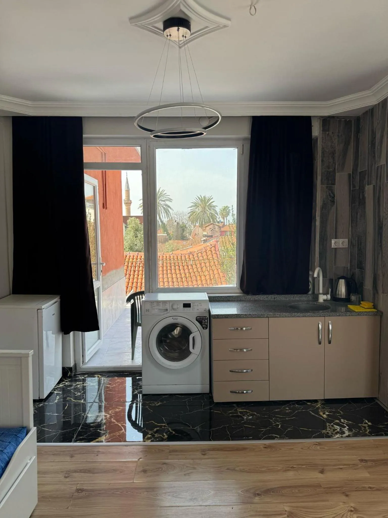 Kitchen or kitchenette in Erkal Pension