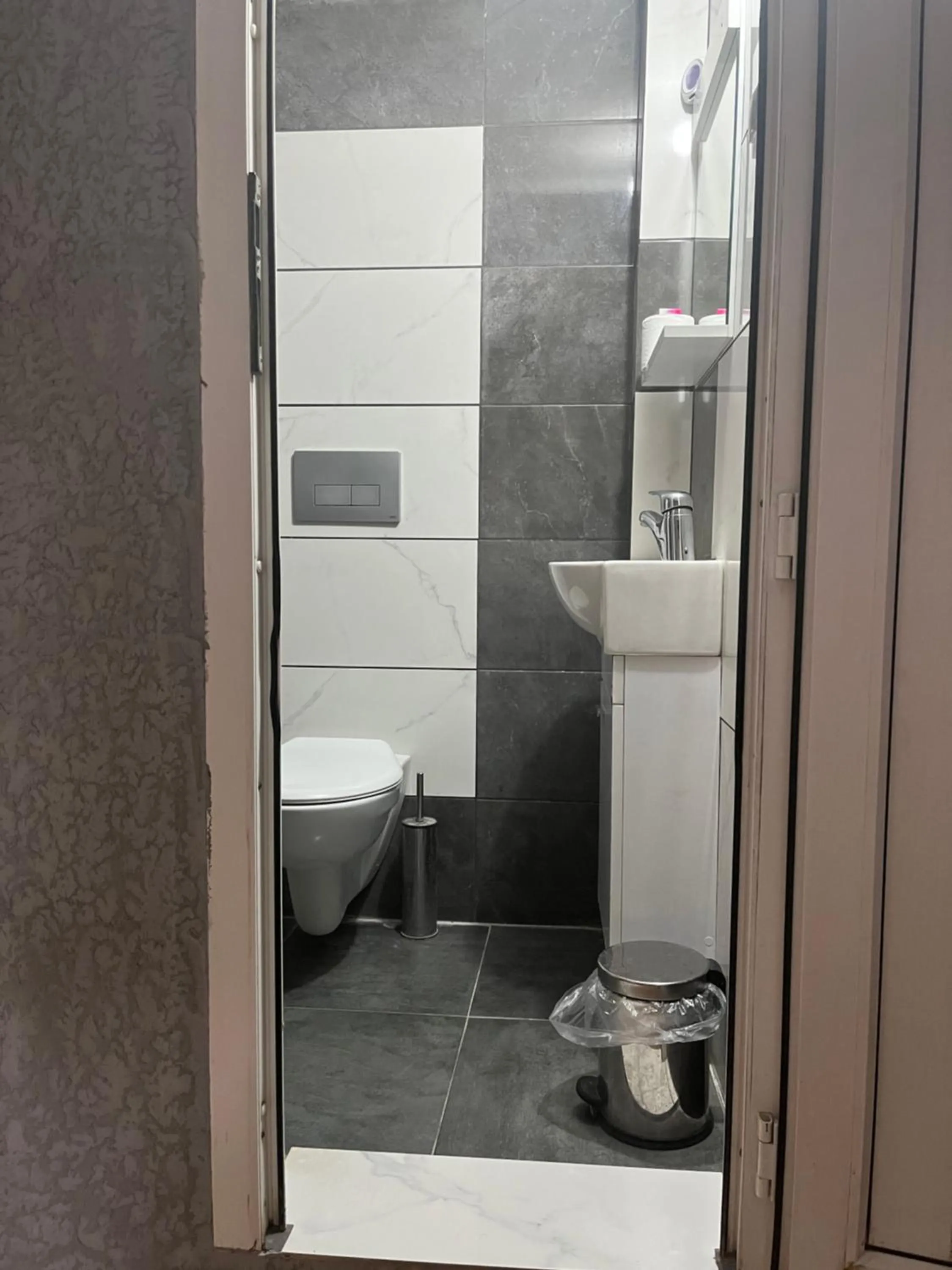 Shower in Erkal Pension