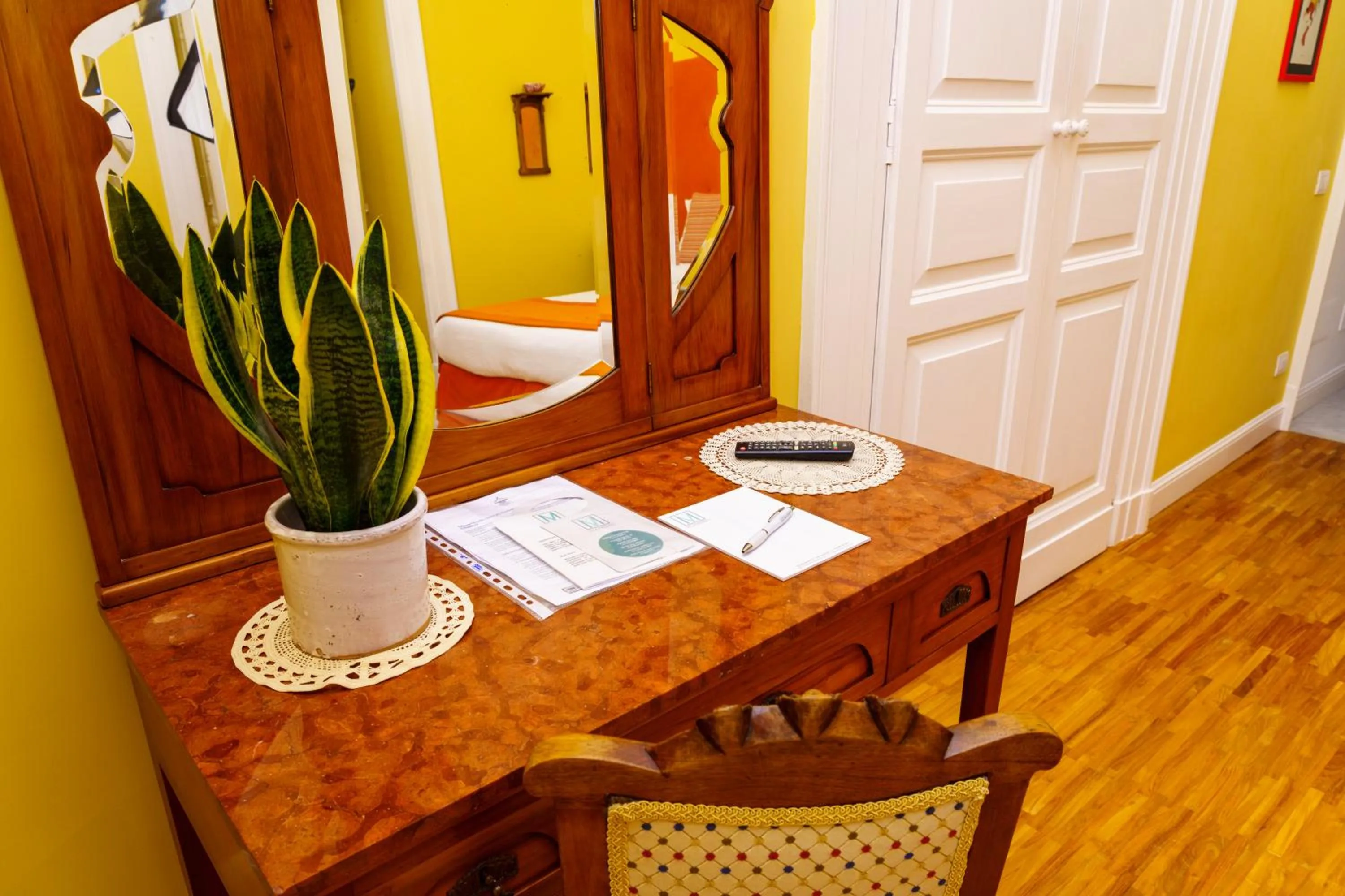 Decorative detail in Villa Manning Relais