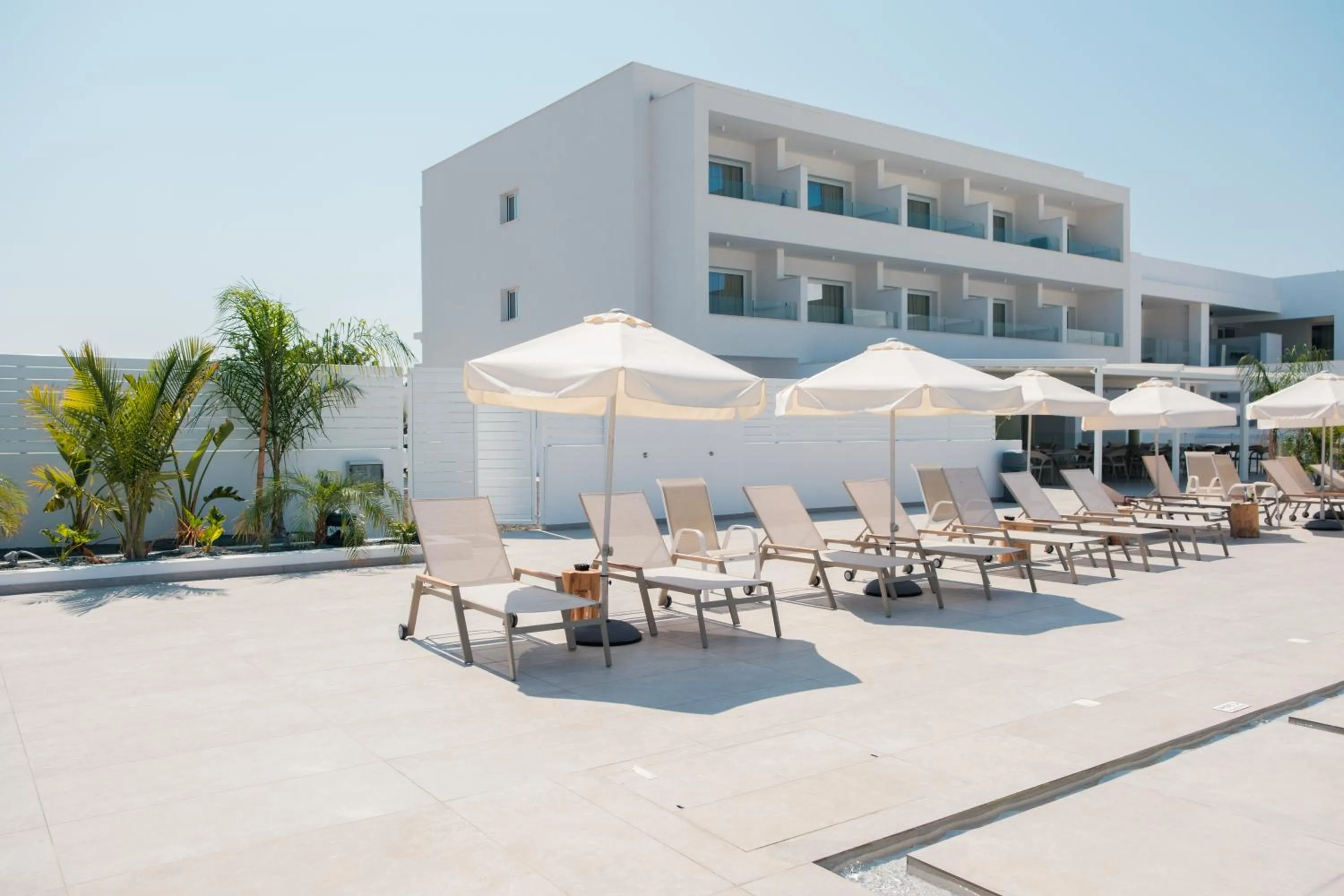 sunbed in Abacus Suites