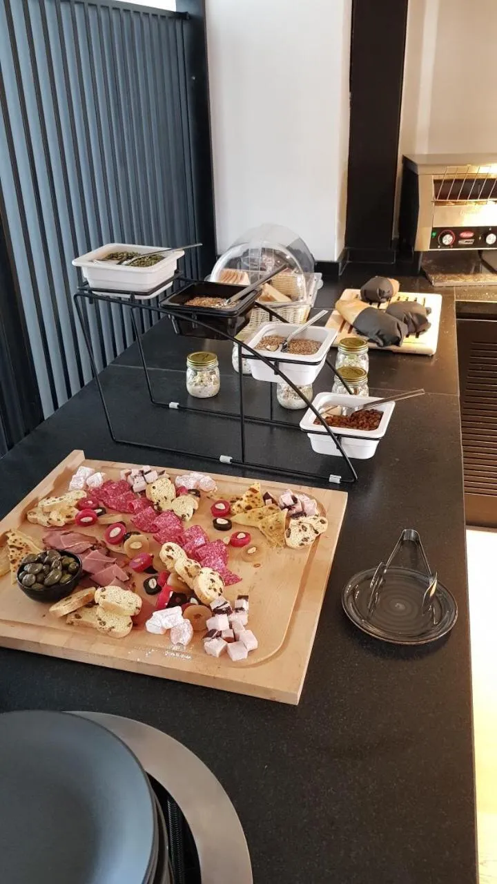 Breakfast in Abacus Suites