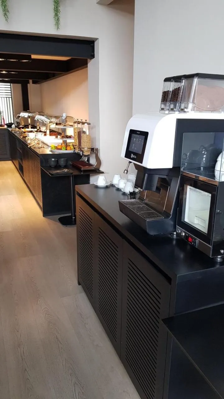 Breakfast in Abacus Suites