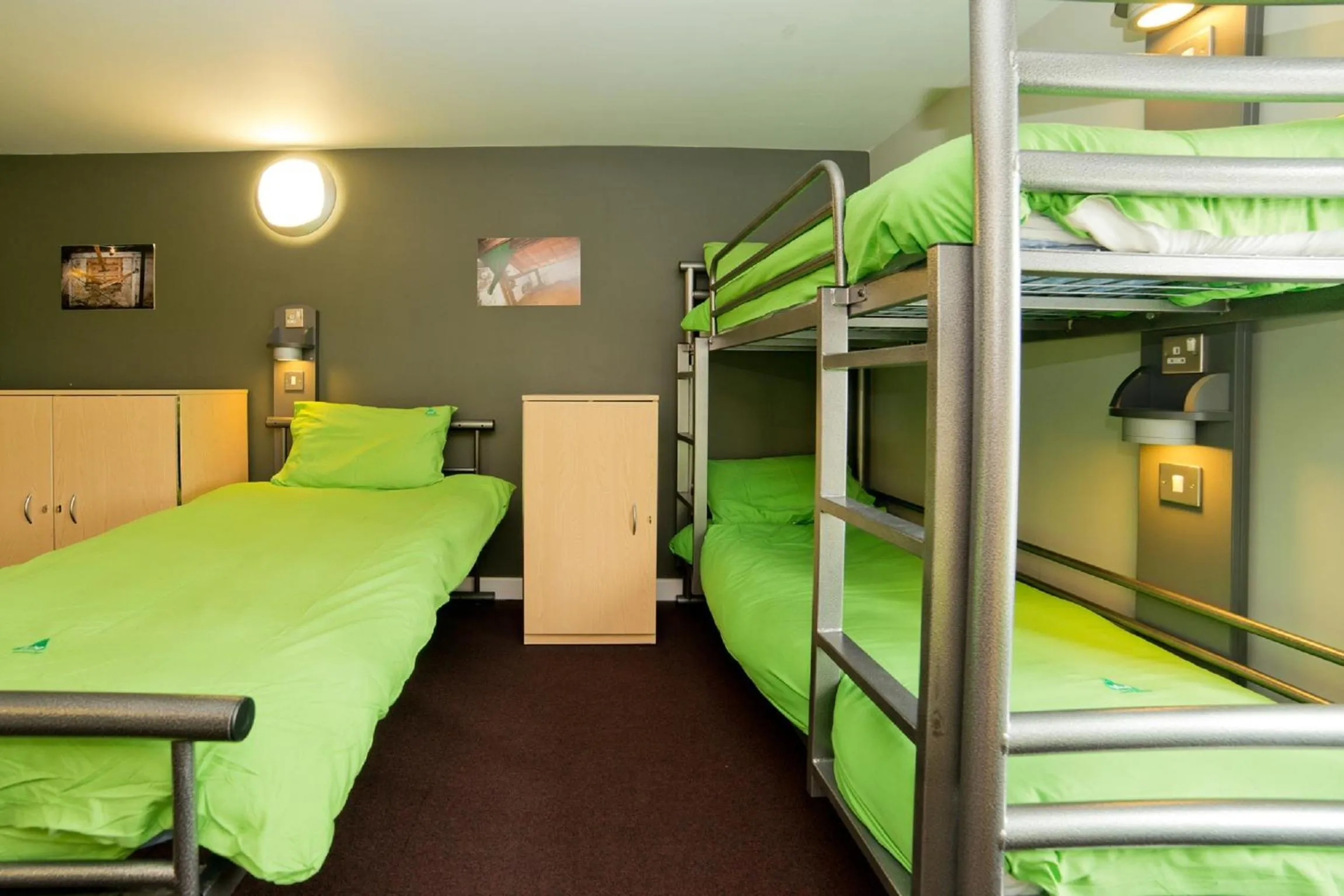 bunk bed, Bed in YHA Berwick