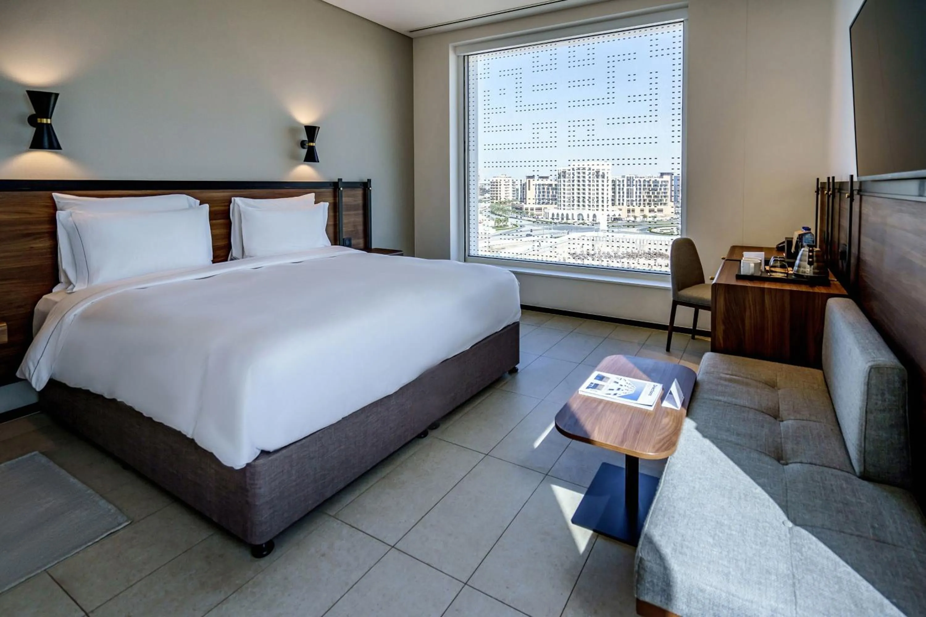 Bedroom, Bed in FORM Hotel Al Jaddaf, Dubai, a Member of Design Hotels