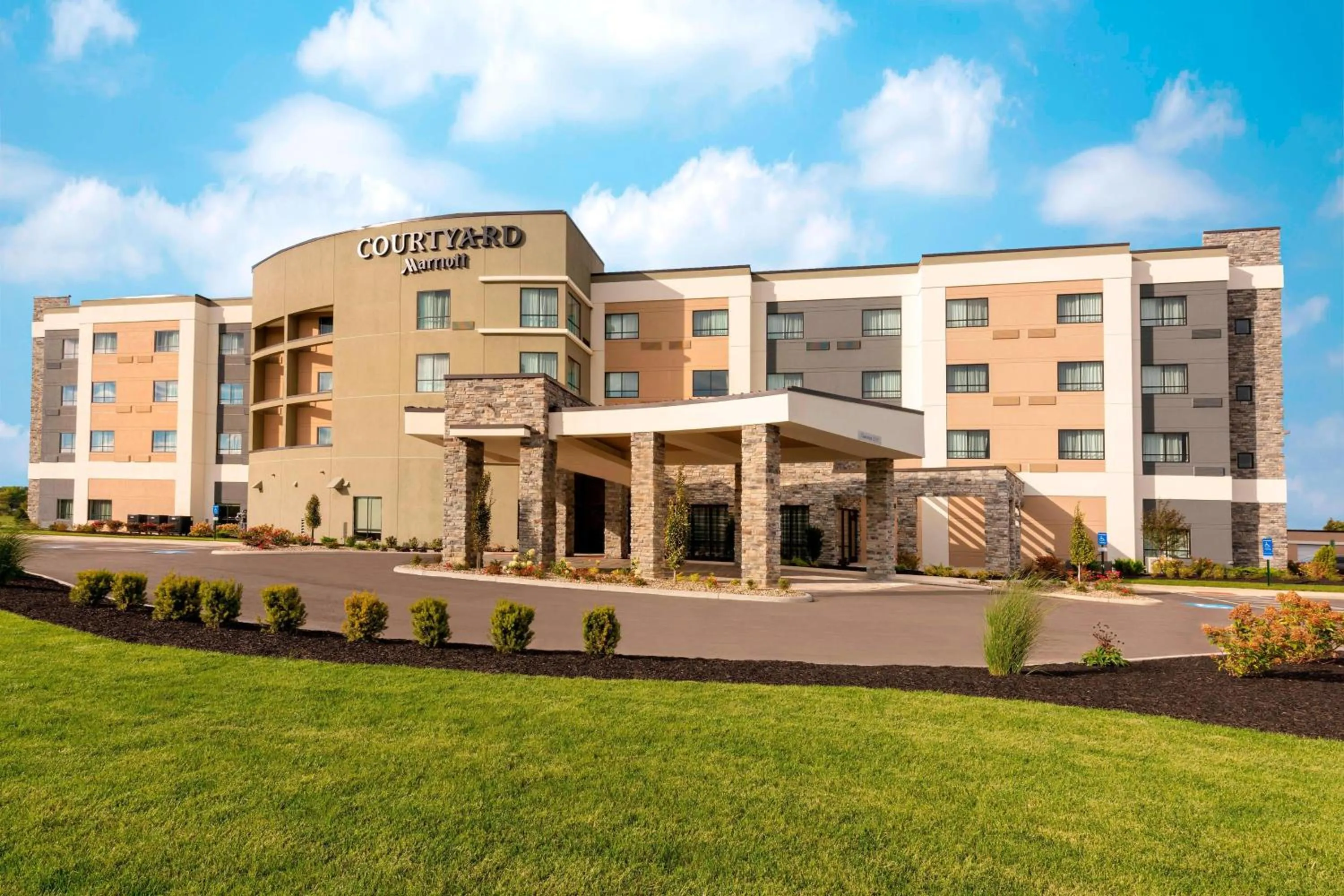 Property building in Courtyard by Marriott Cleveland Elyria