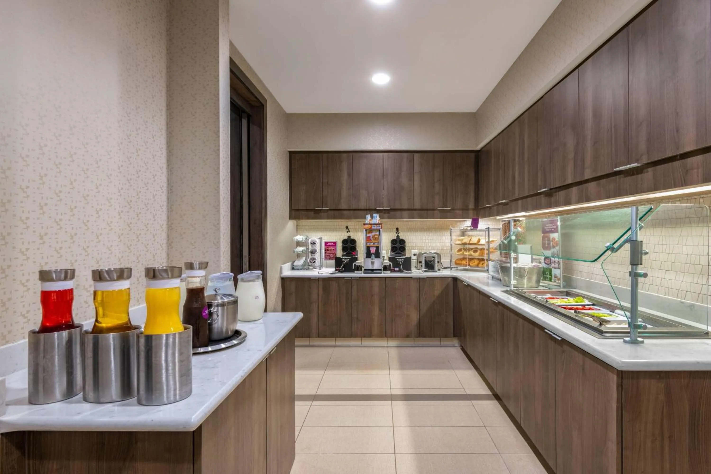 Breakfast in Residence Inn by Marriott Charlotte City Center