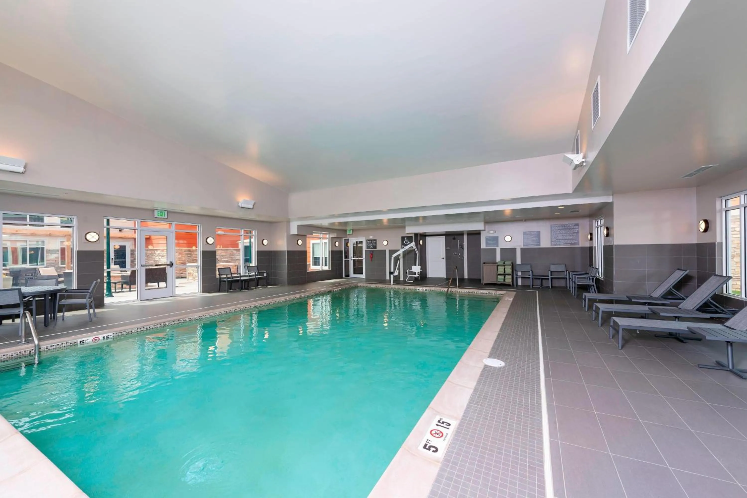 Swimming pool in Residence Inn by Marriott Lafayette