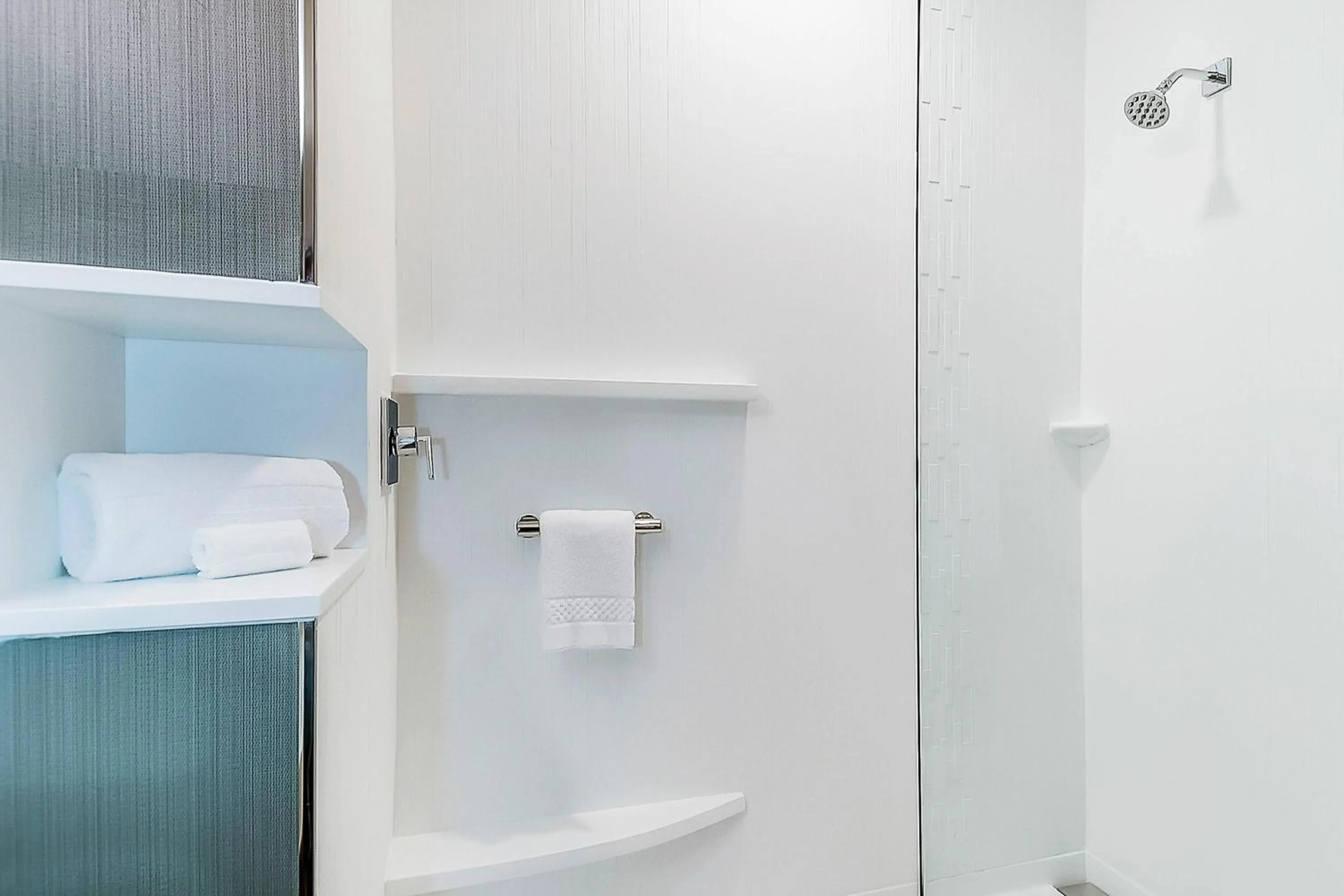 Bathroom in Courtyard by Marriott Longview North