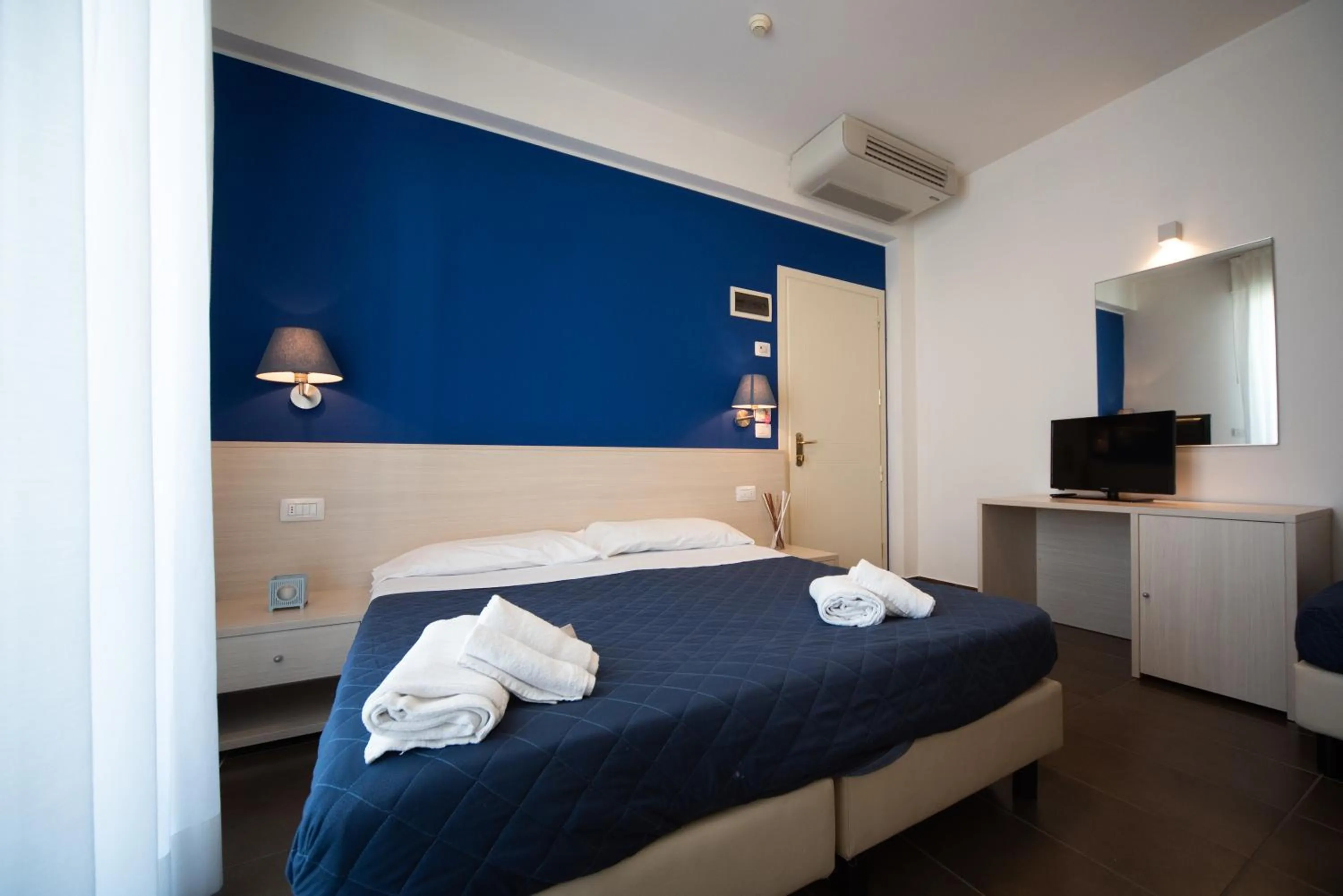 Bed in Hotel Alabama