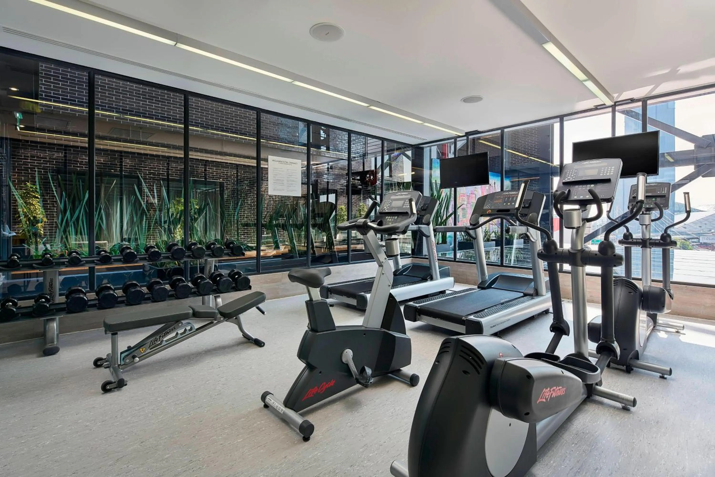 Fitness centre/facilities in Courtyard by Marriott Mexico City Toreo
