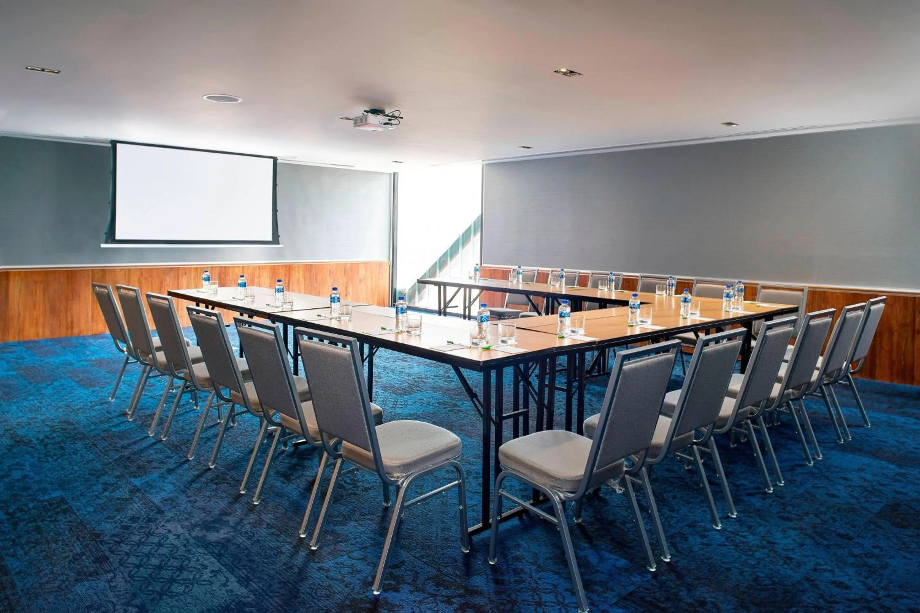 Meeting/conference room in Courtyard by Marriott Mexico City Toreo