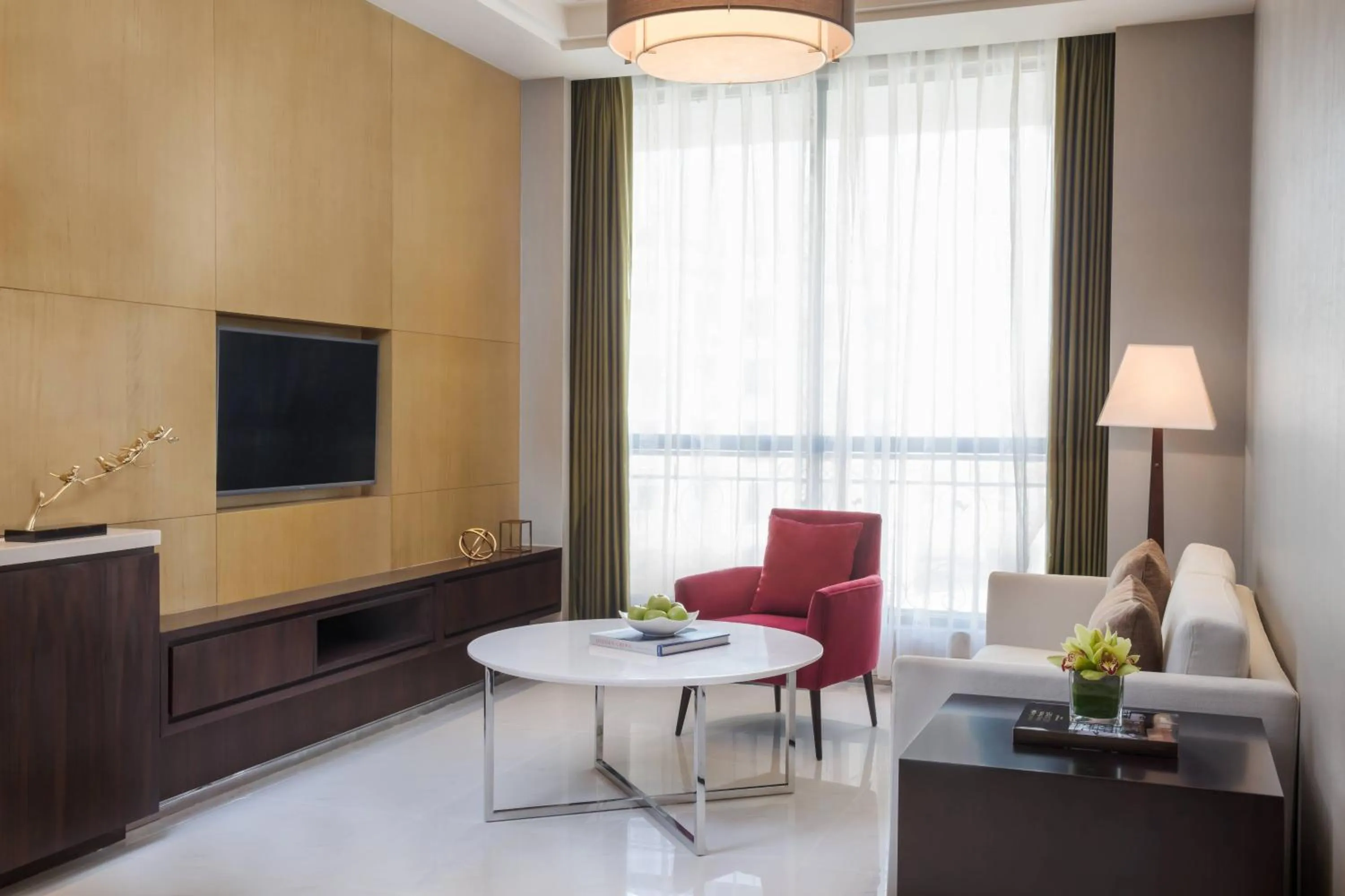 Living room in Courtyard by Marriott Shanghai Changfeng Park