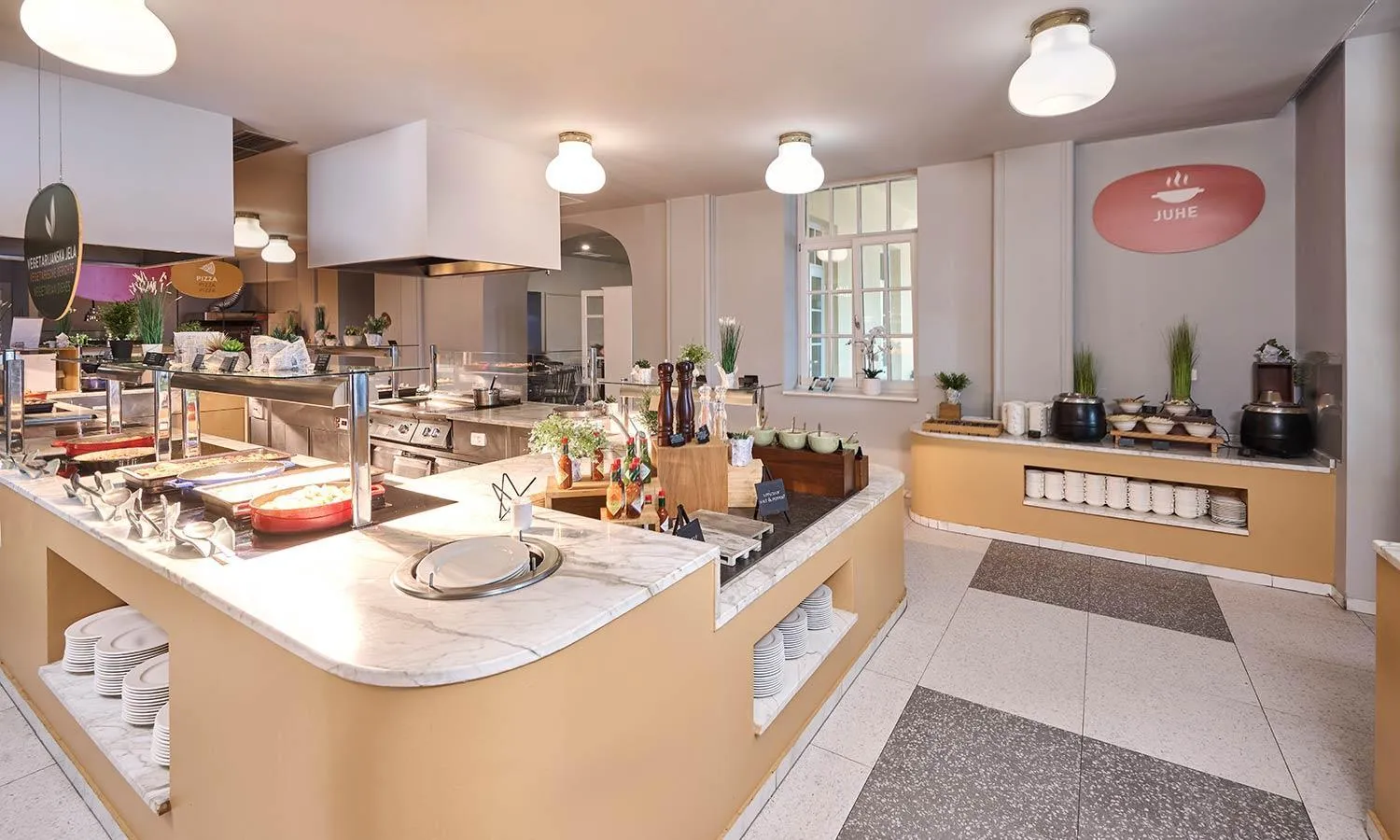 Food and drinks in Aminess Vival Lišanj Family Hotel