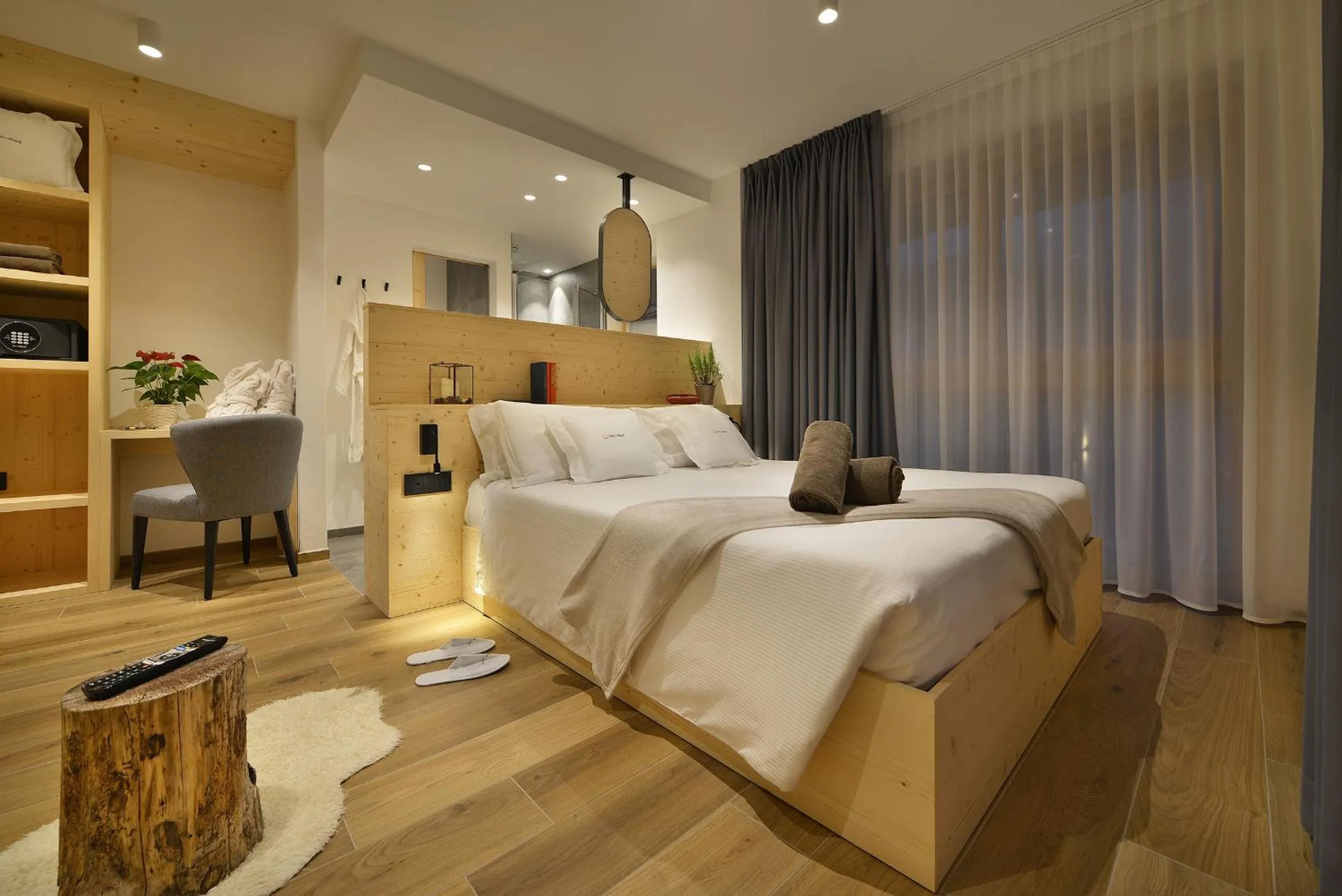 Bedroom, Bed in Hotel Valtellina