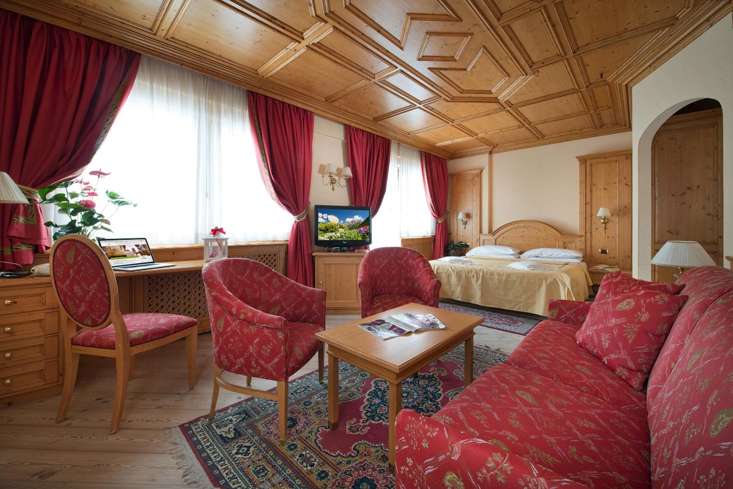 Photo of the whole room, Bed in Hotel Valtellina