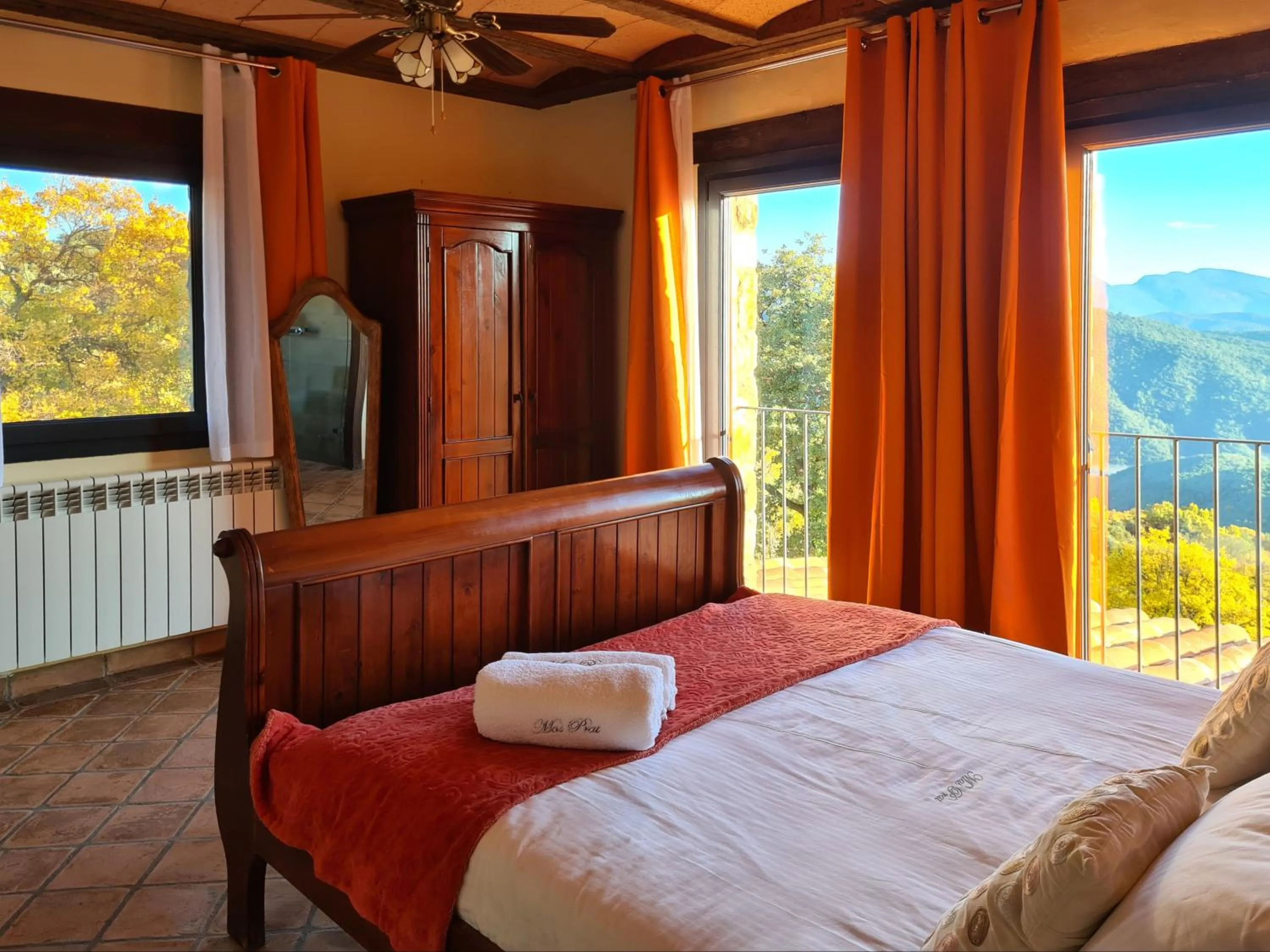 Bed in Hotel Rural & Spa Mas Prat