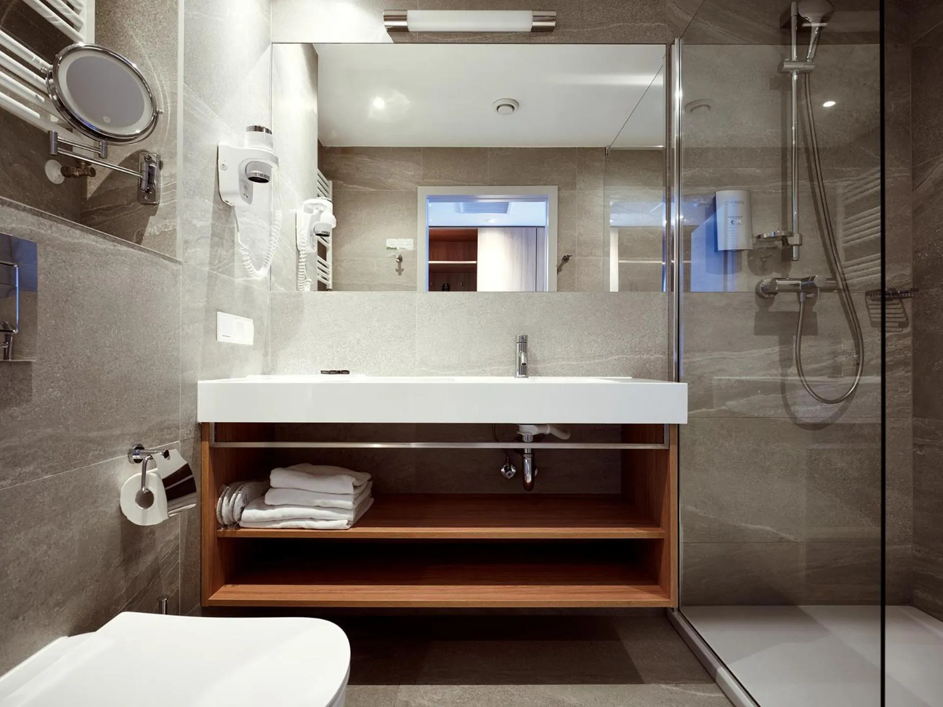 Shower in Baltivia Sea Resort