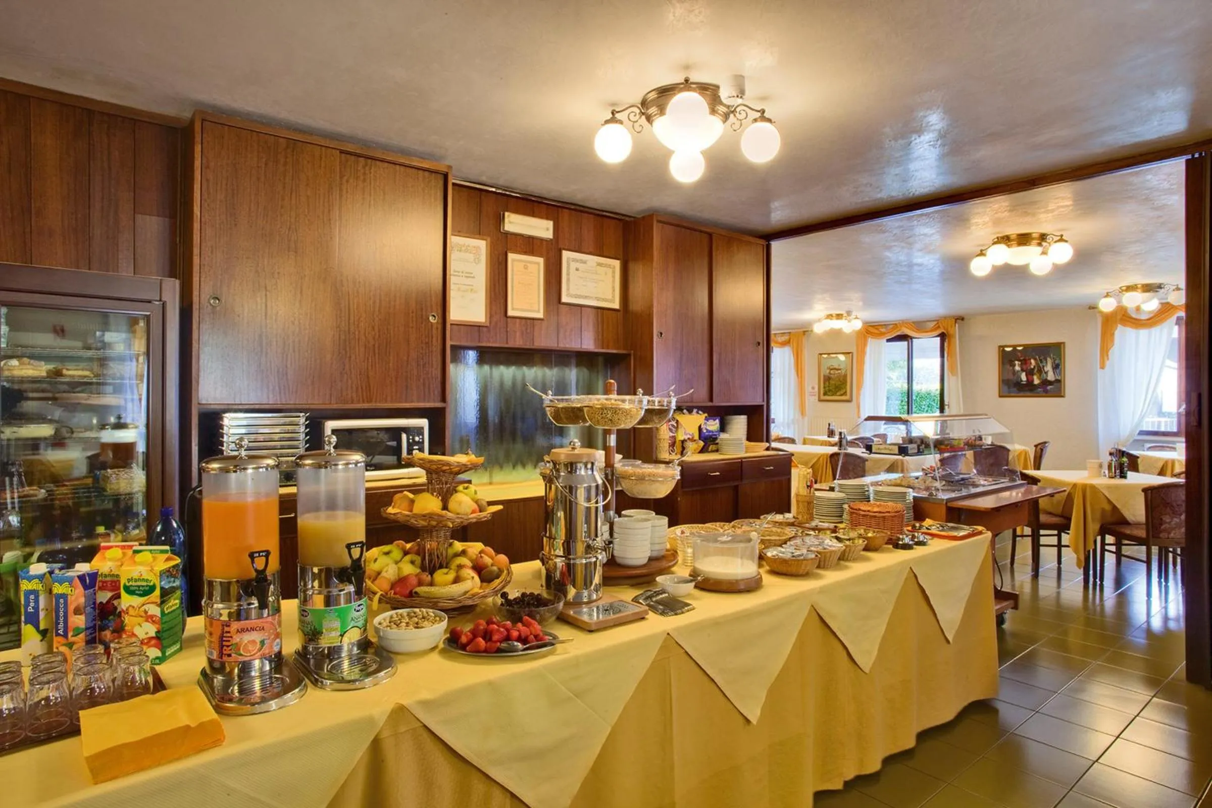 Food and drinks in Hotel Astra