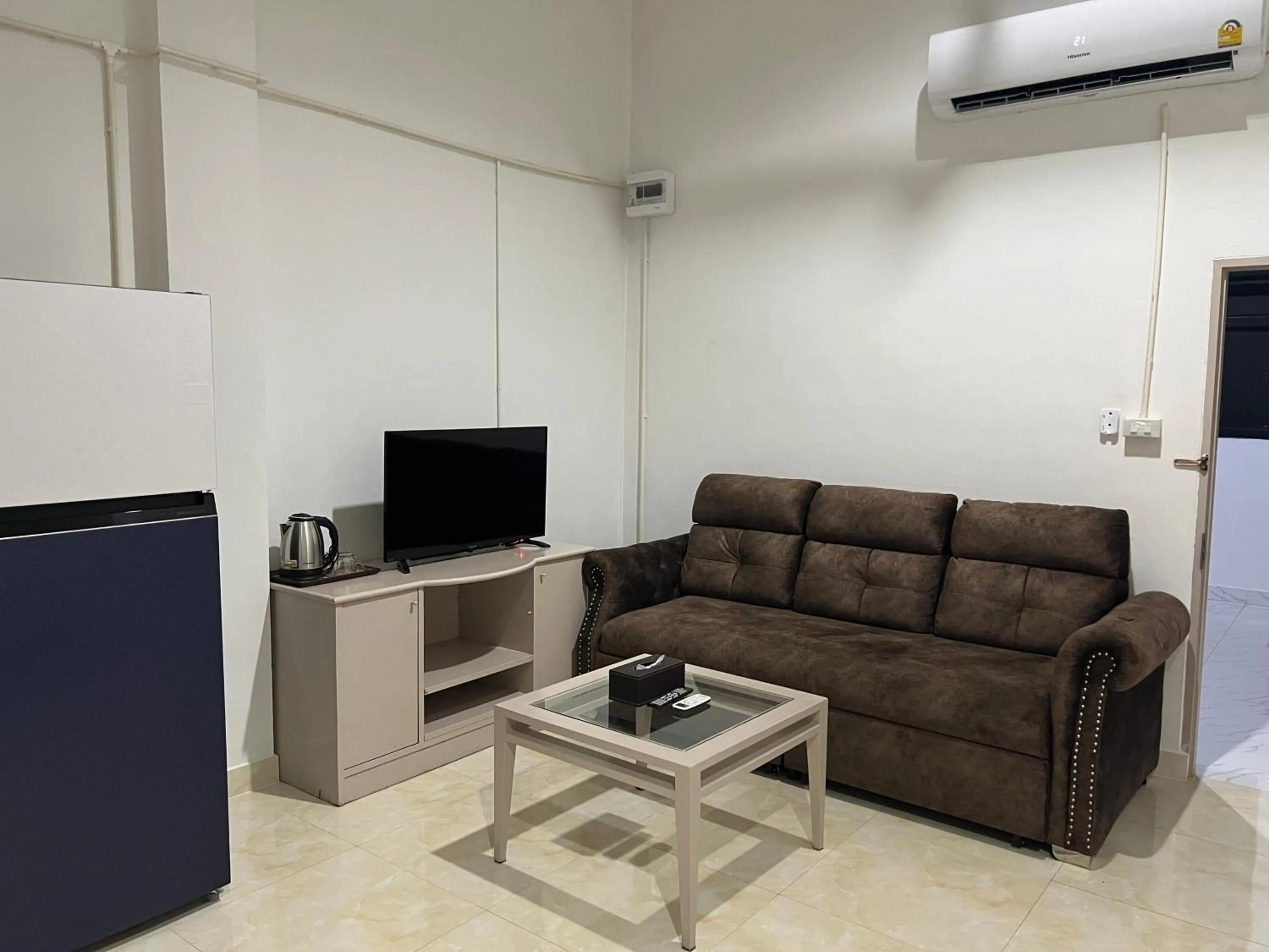 Area and facilities in Mall Suites Hotel