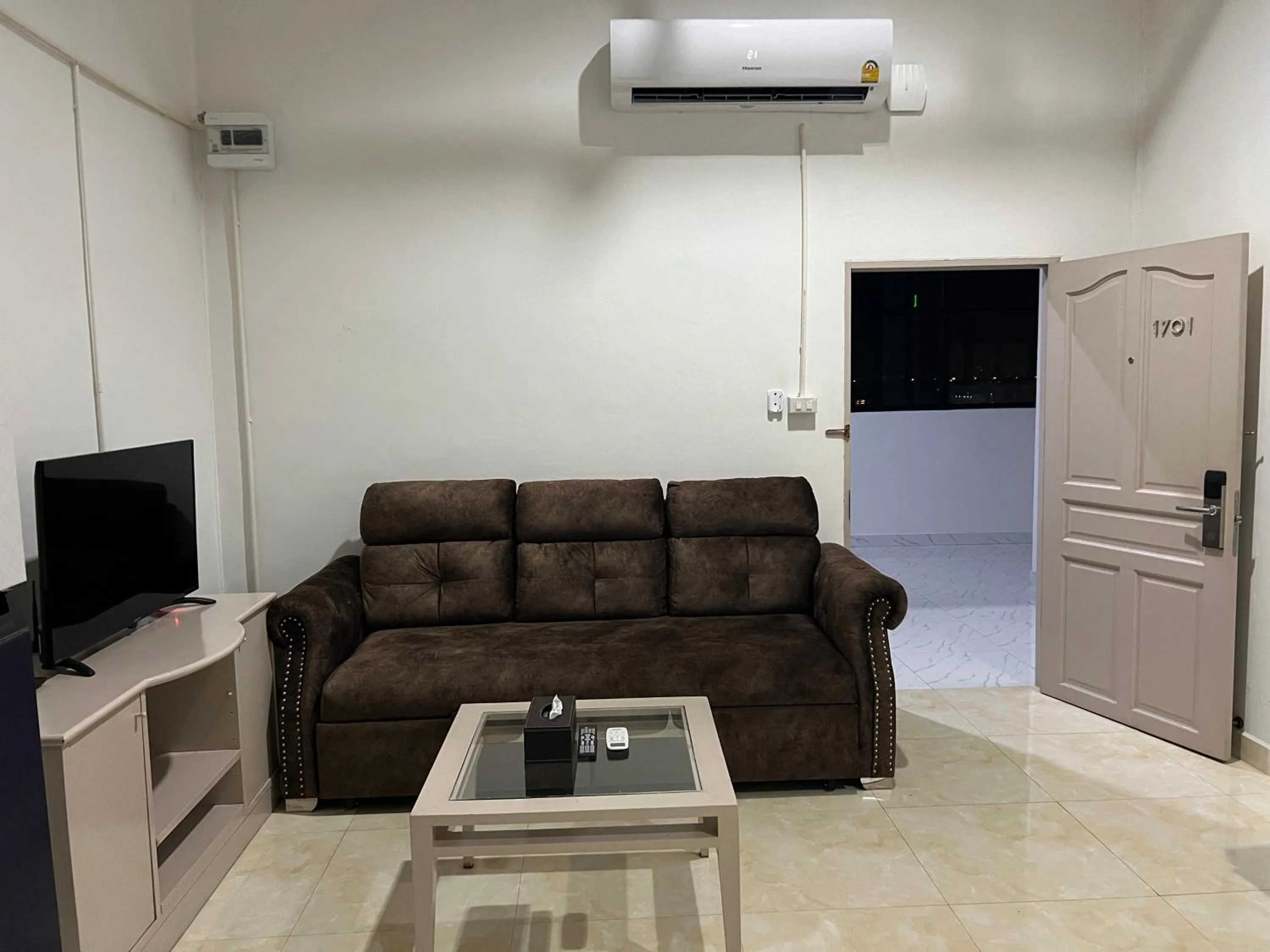 Area and facilities in Mall Suites Hotel