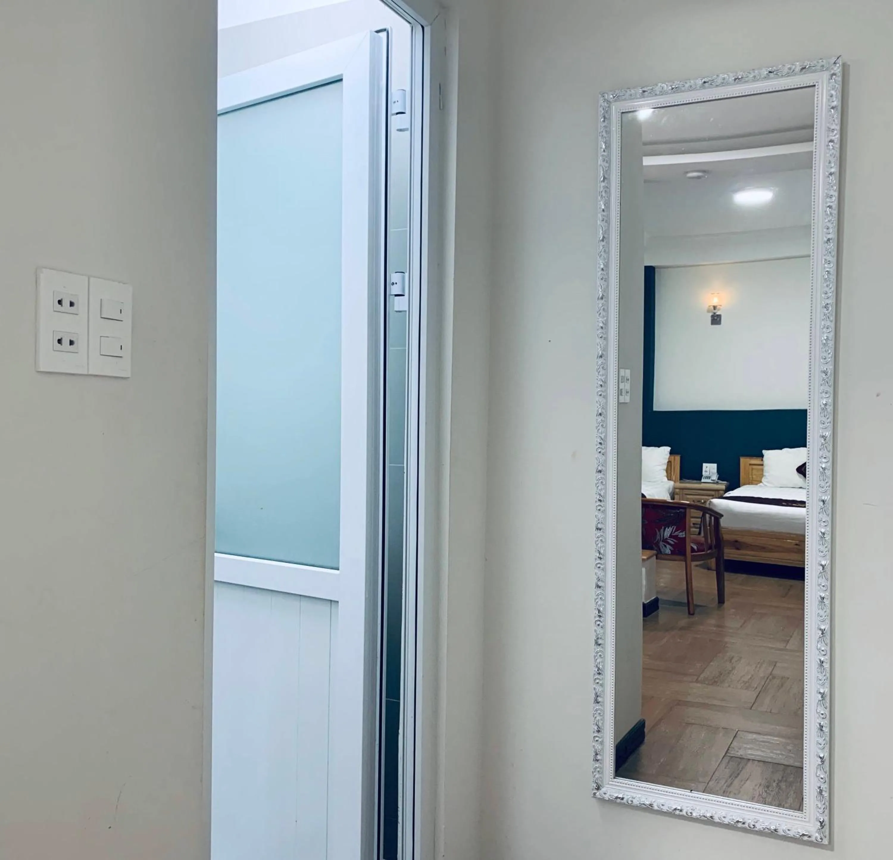 Communal lounge/ TV room in Dalat ECO Hotel 2