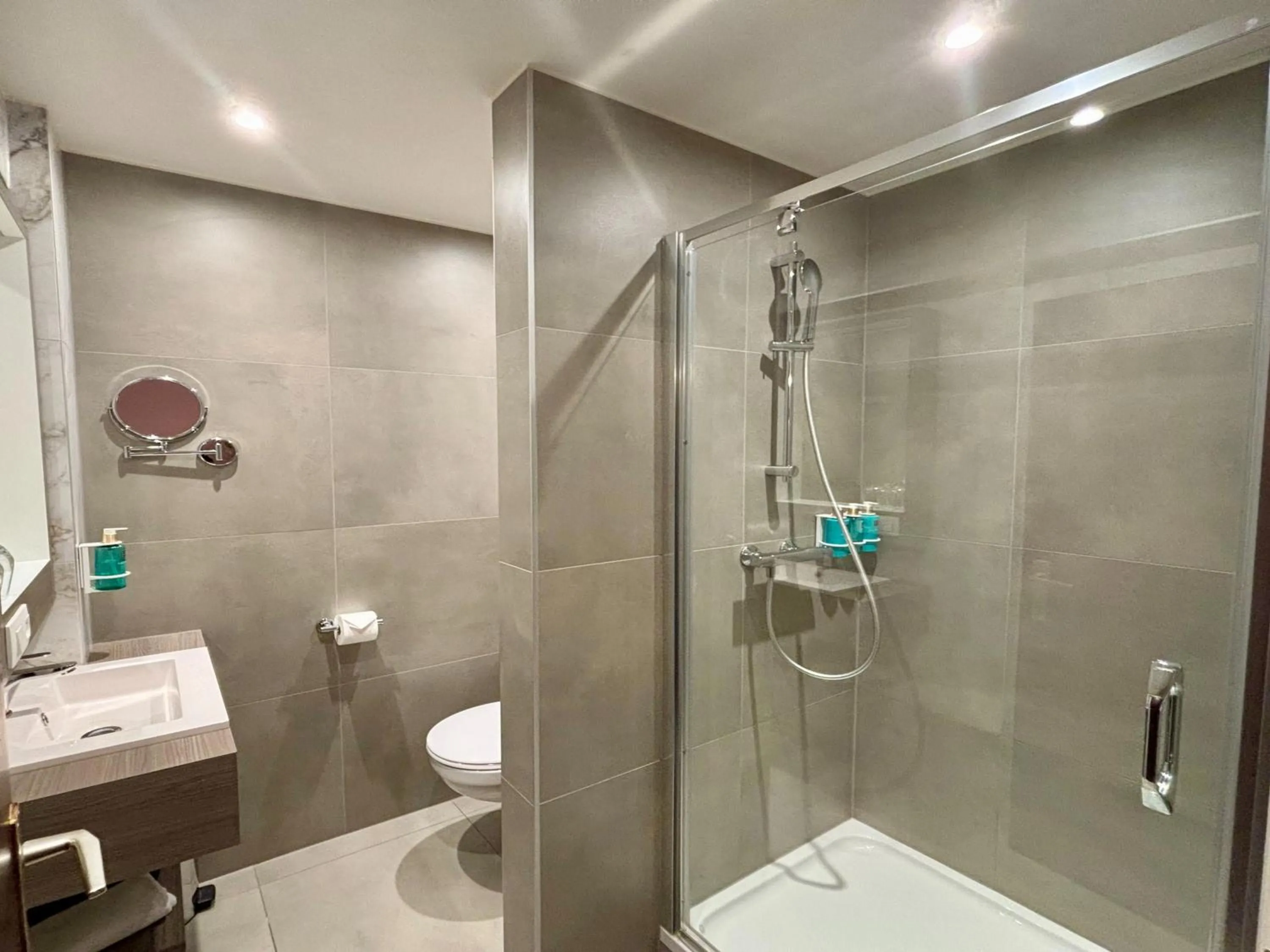 Shower in Hotel Uilenspiegel