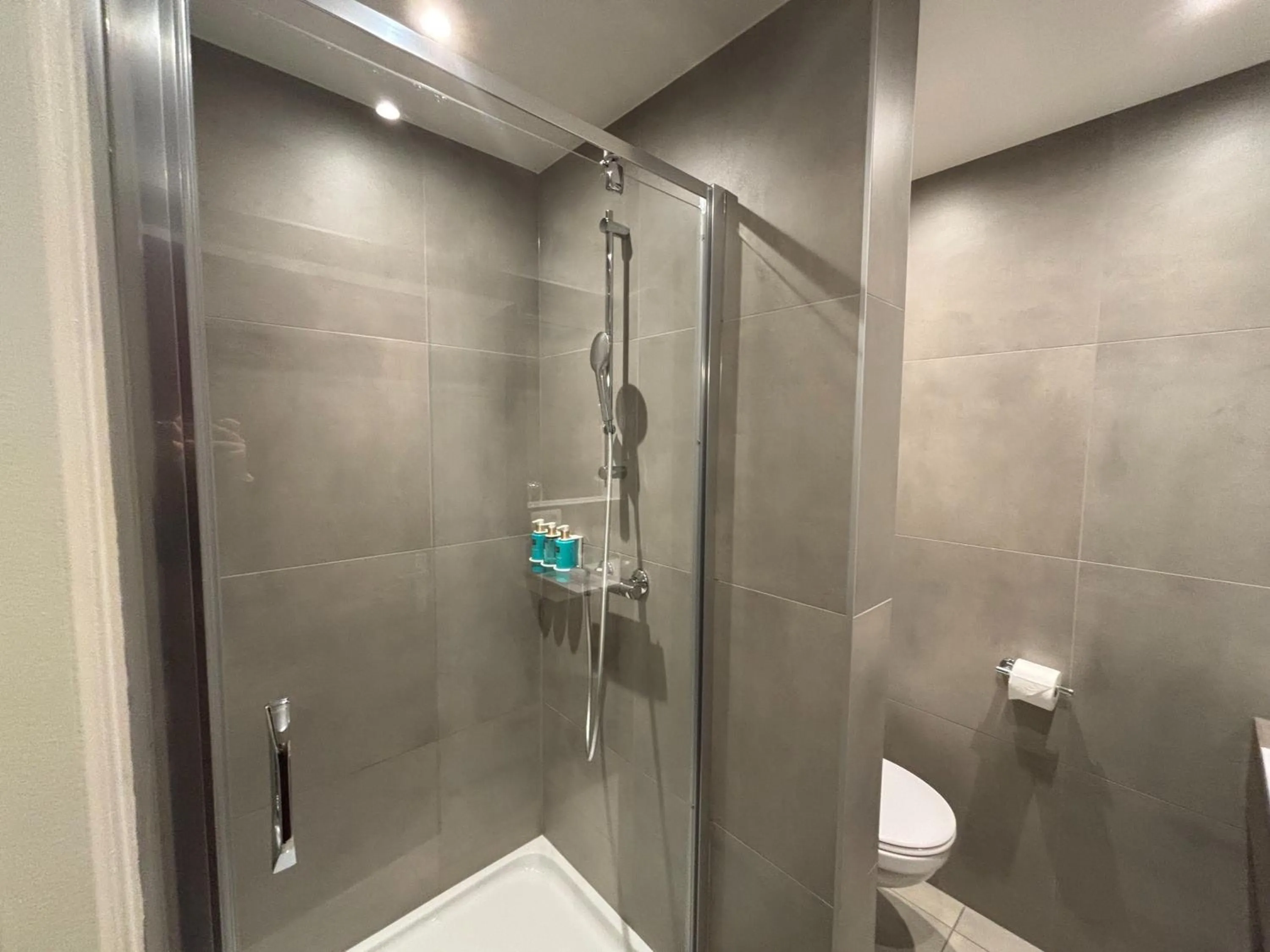 Shower in Hotel Uilenspiegel