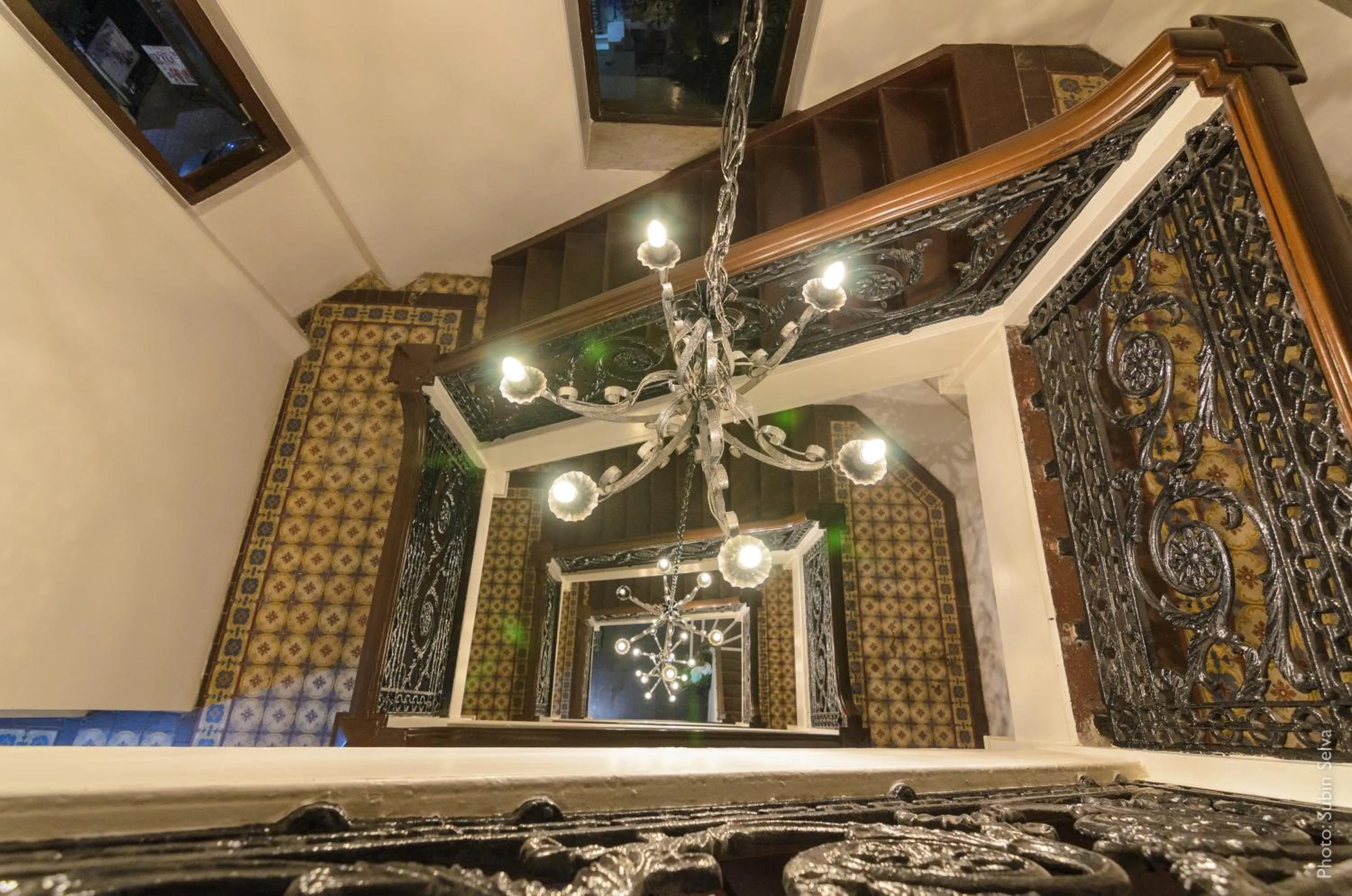 Property building in Backpacker Cowies