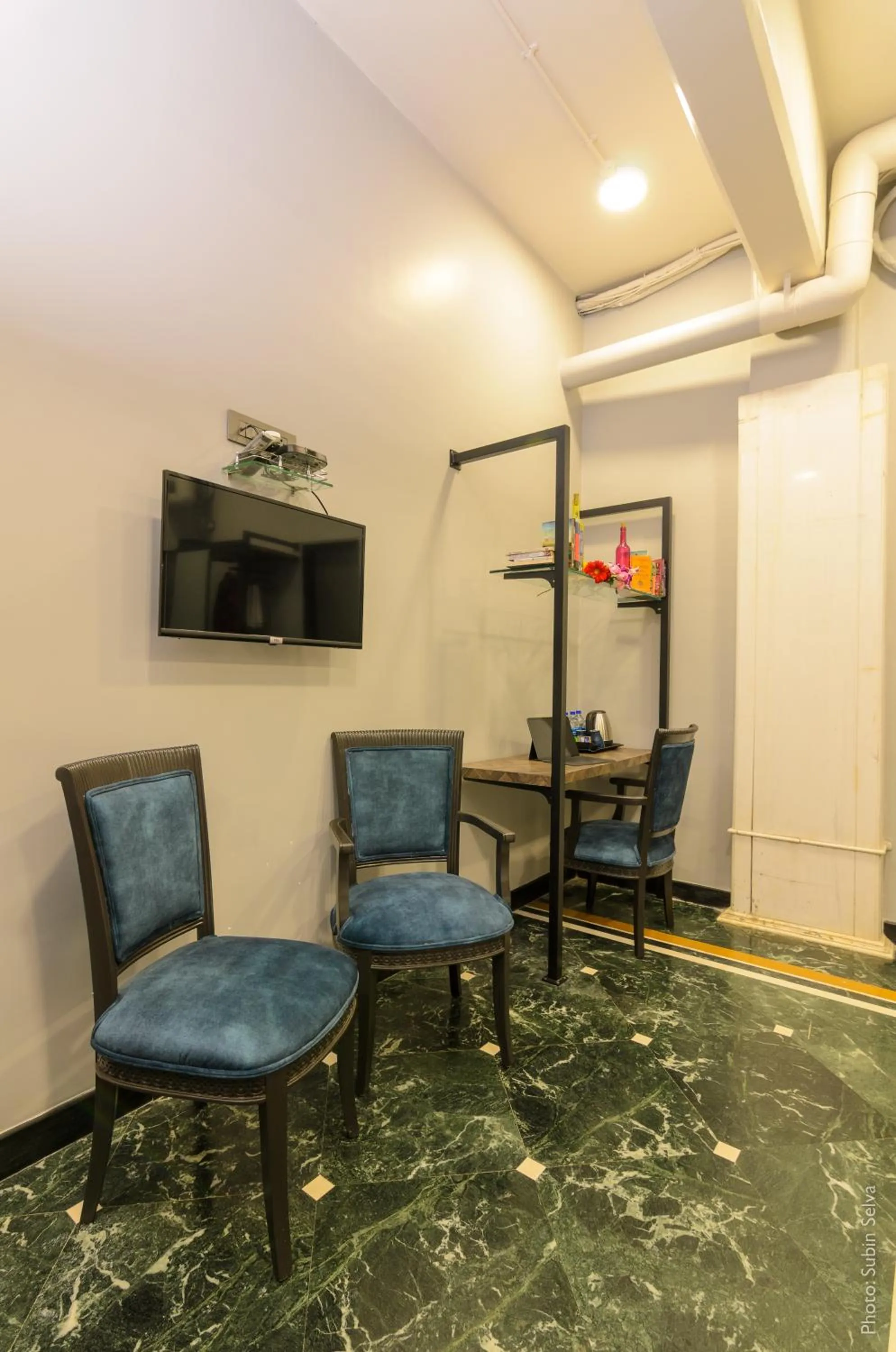 TV and multimedia in Backpacker Cowies