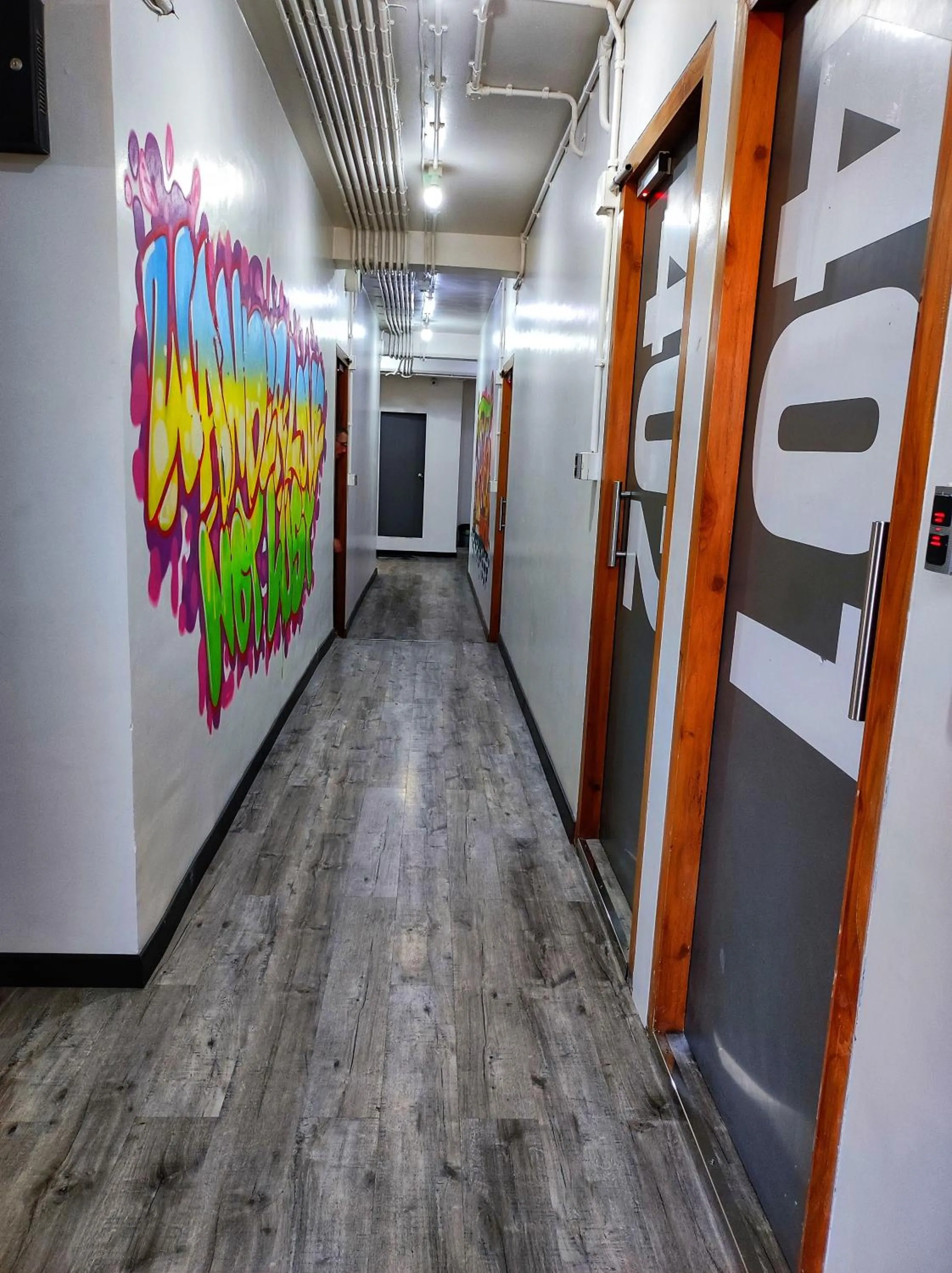 Property building in Backpacker Cowies