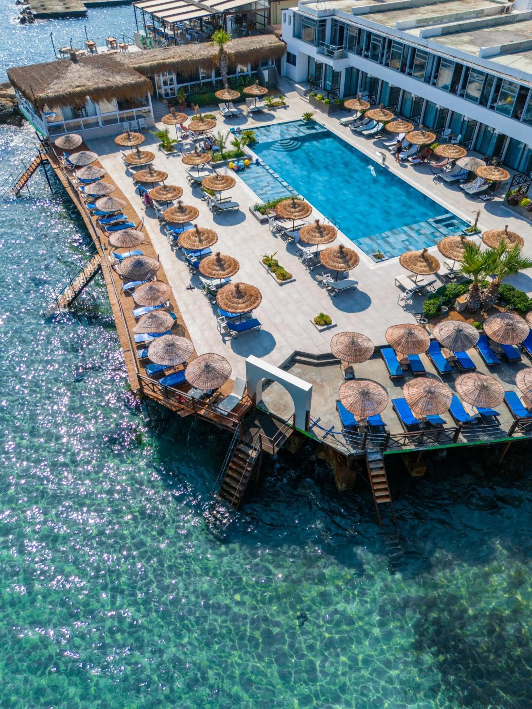 Communal lounge/ TV room in Manolya Hotel