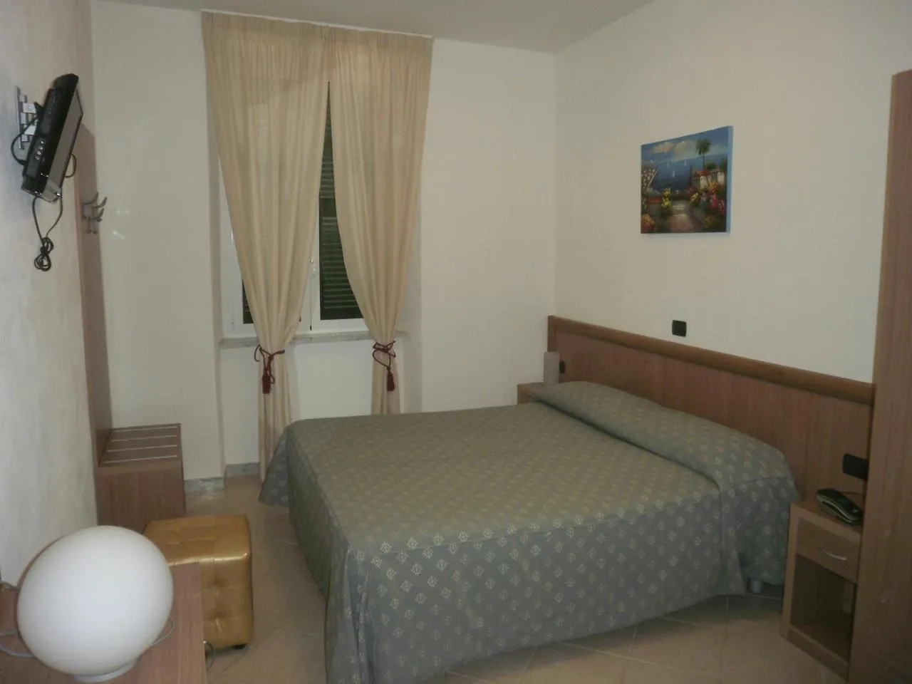 Bed in Albergo Posta