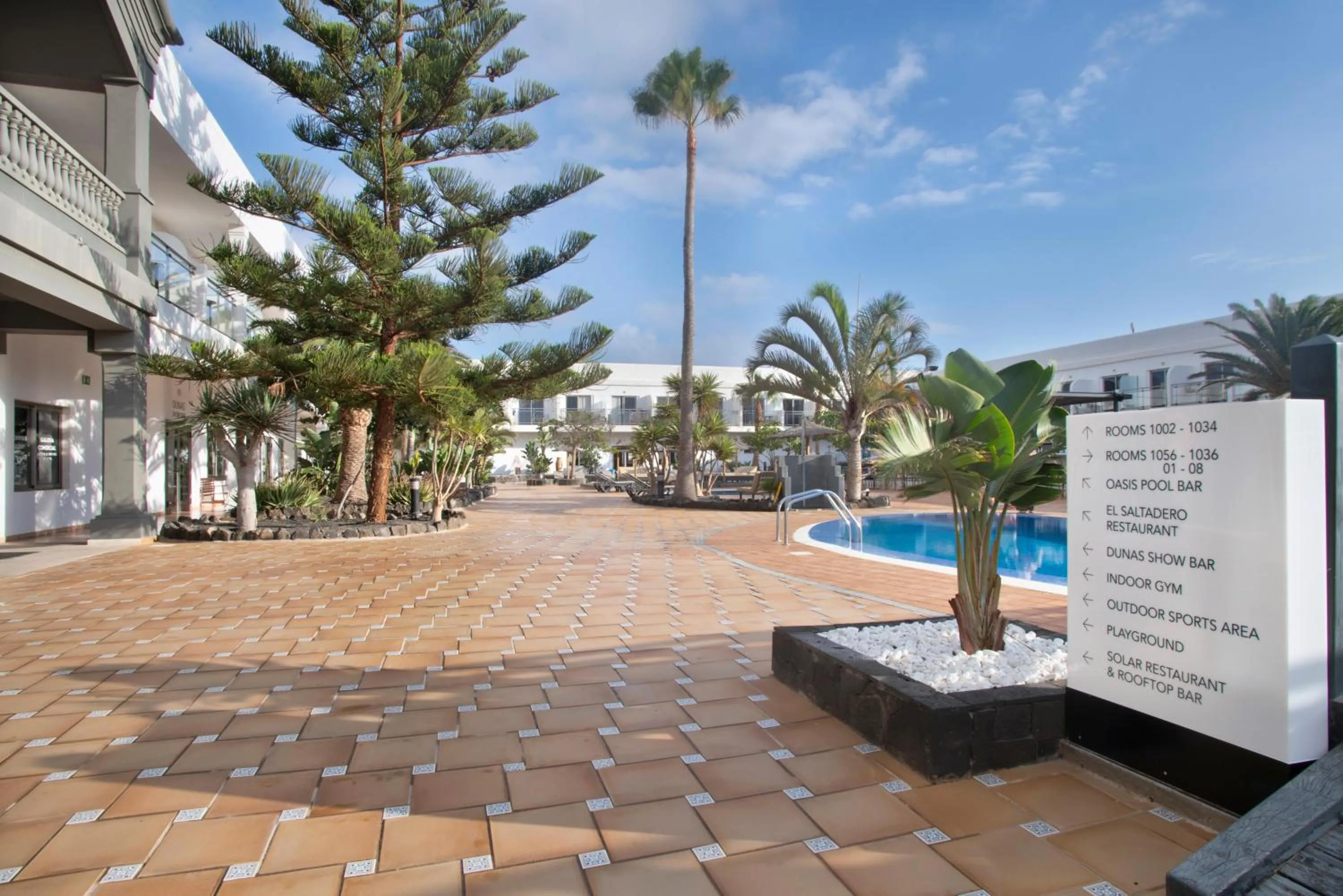 Swimming pool in Coral Cotillo Beach