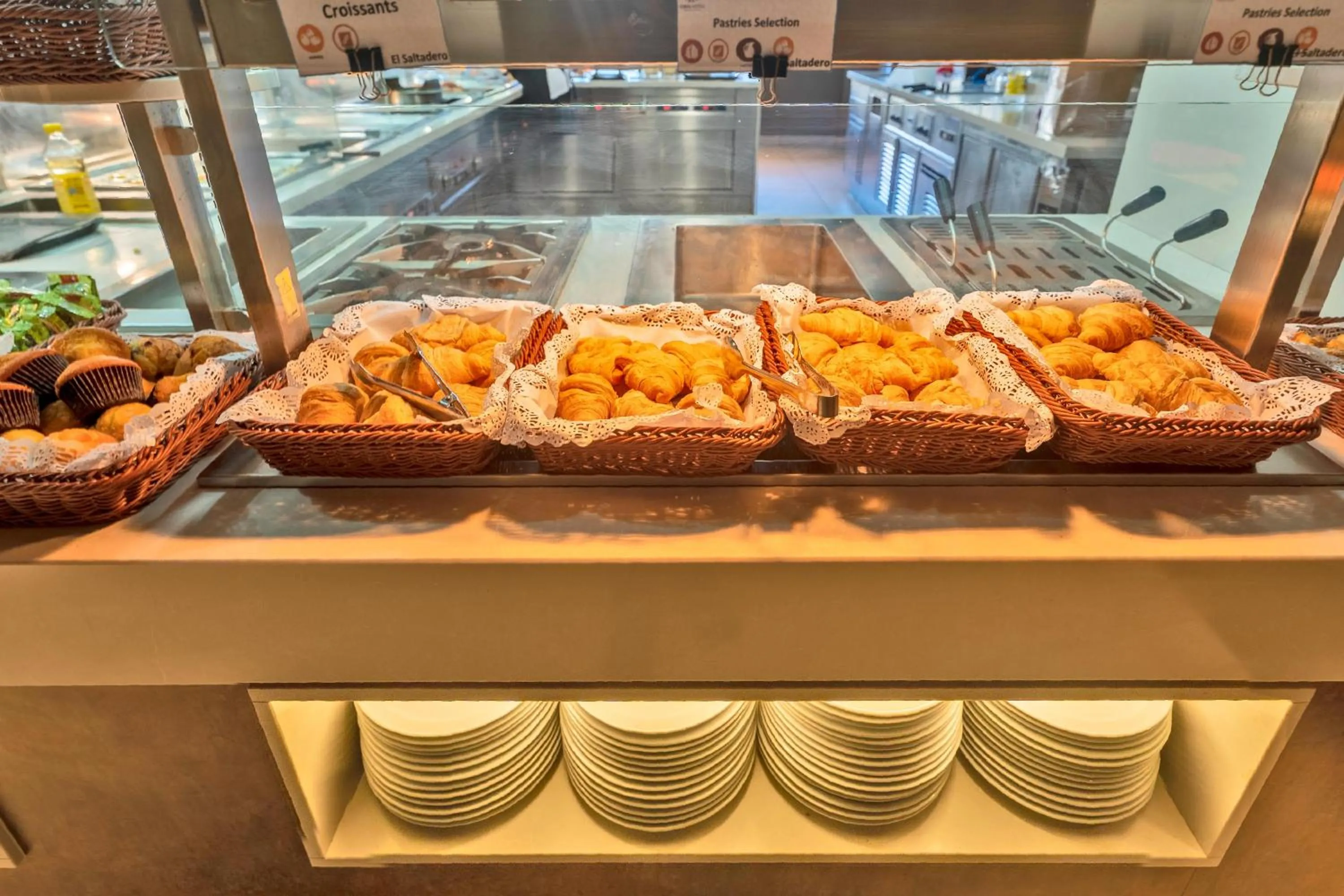 Restaurant/places to eat in Coral Cotillo Beach