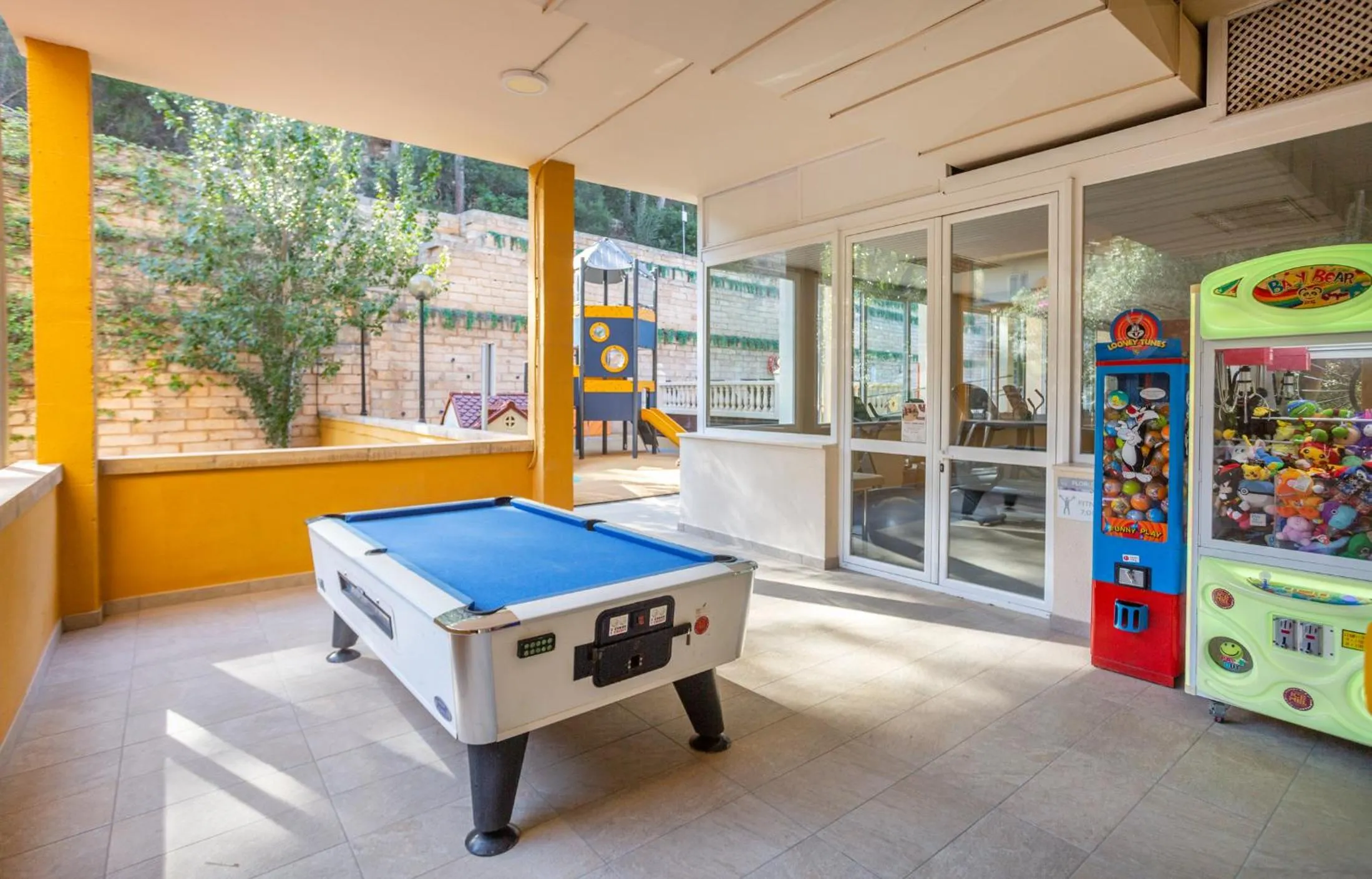 Billiard in FLOR los Almendros Hotel