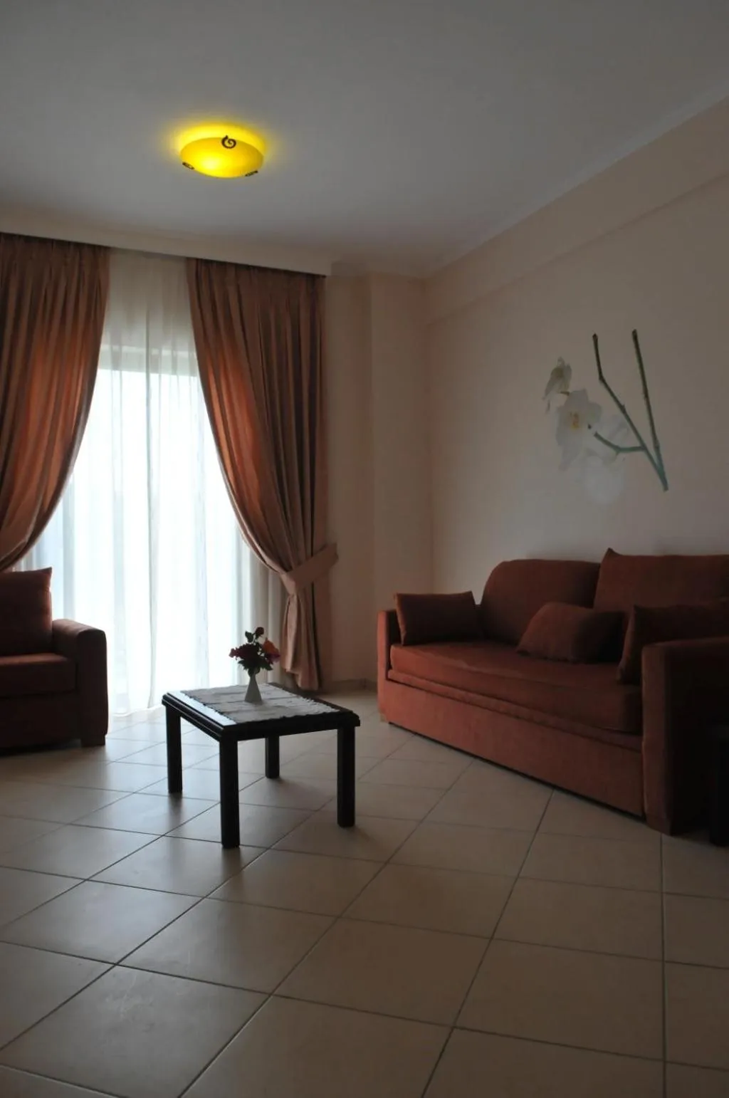 Seating area in Finiki Plaza