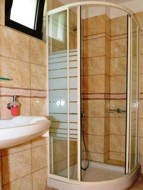 Bathroom in Finiki Plaza