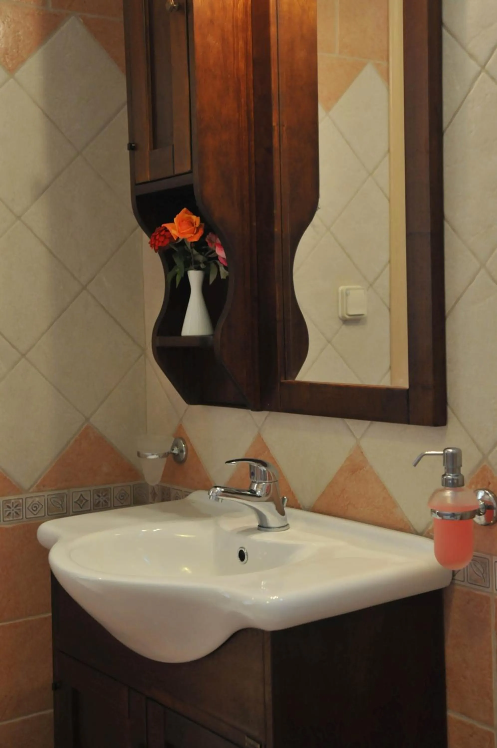 Bathroom in Finiki Plaza