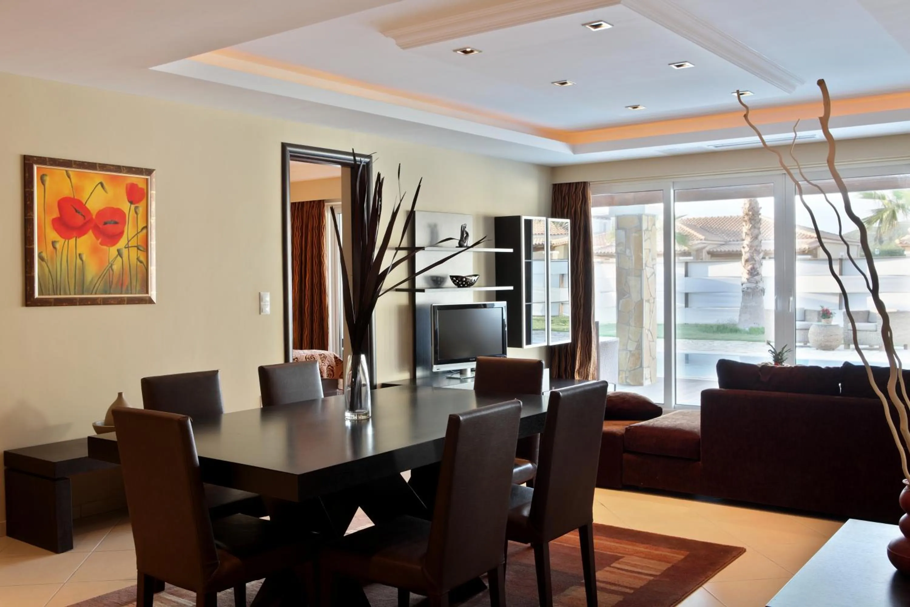 Dining area in Olympia Golden Beach Resort & Spa