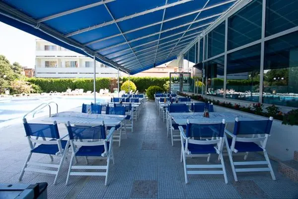 Restaurant/places to eat in Regata Palace Hotel