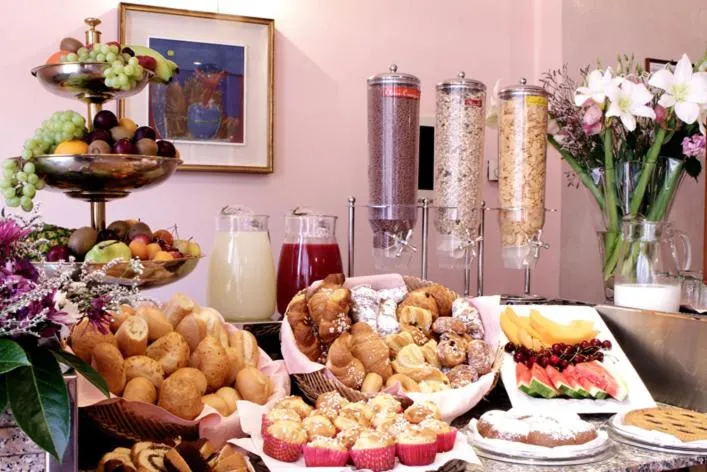 Food and drinks in Hotel City