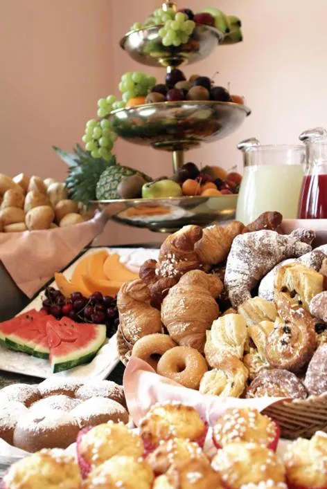 Food and drinks in Hotel City