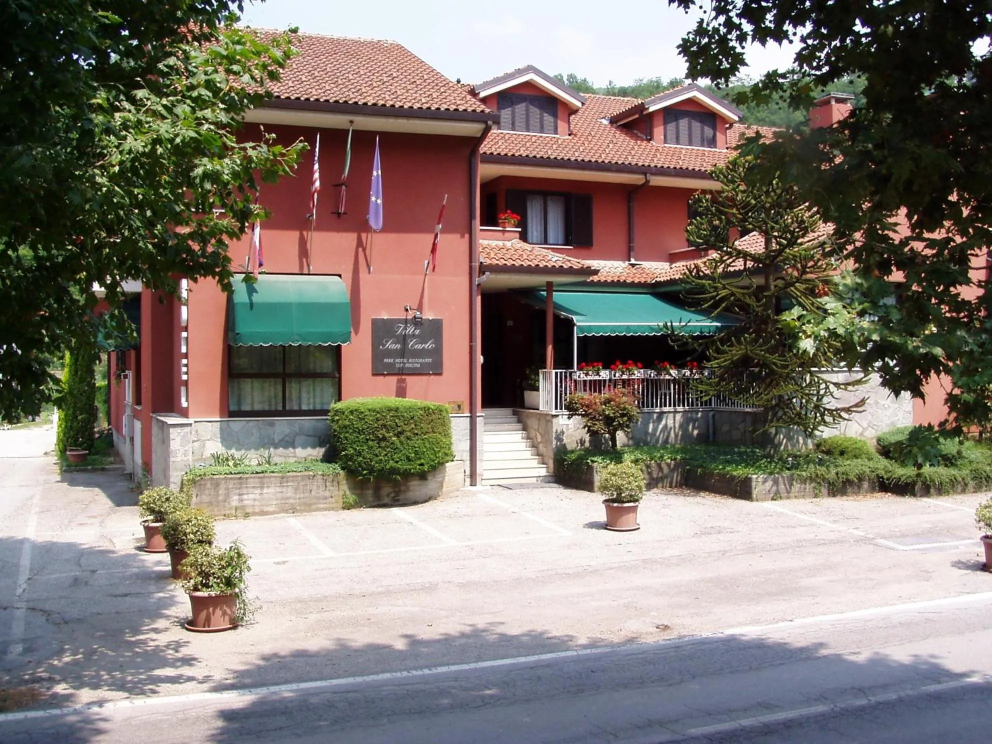 Property building in Villa San Carlo