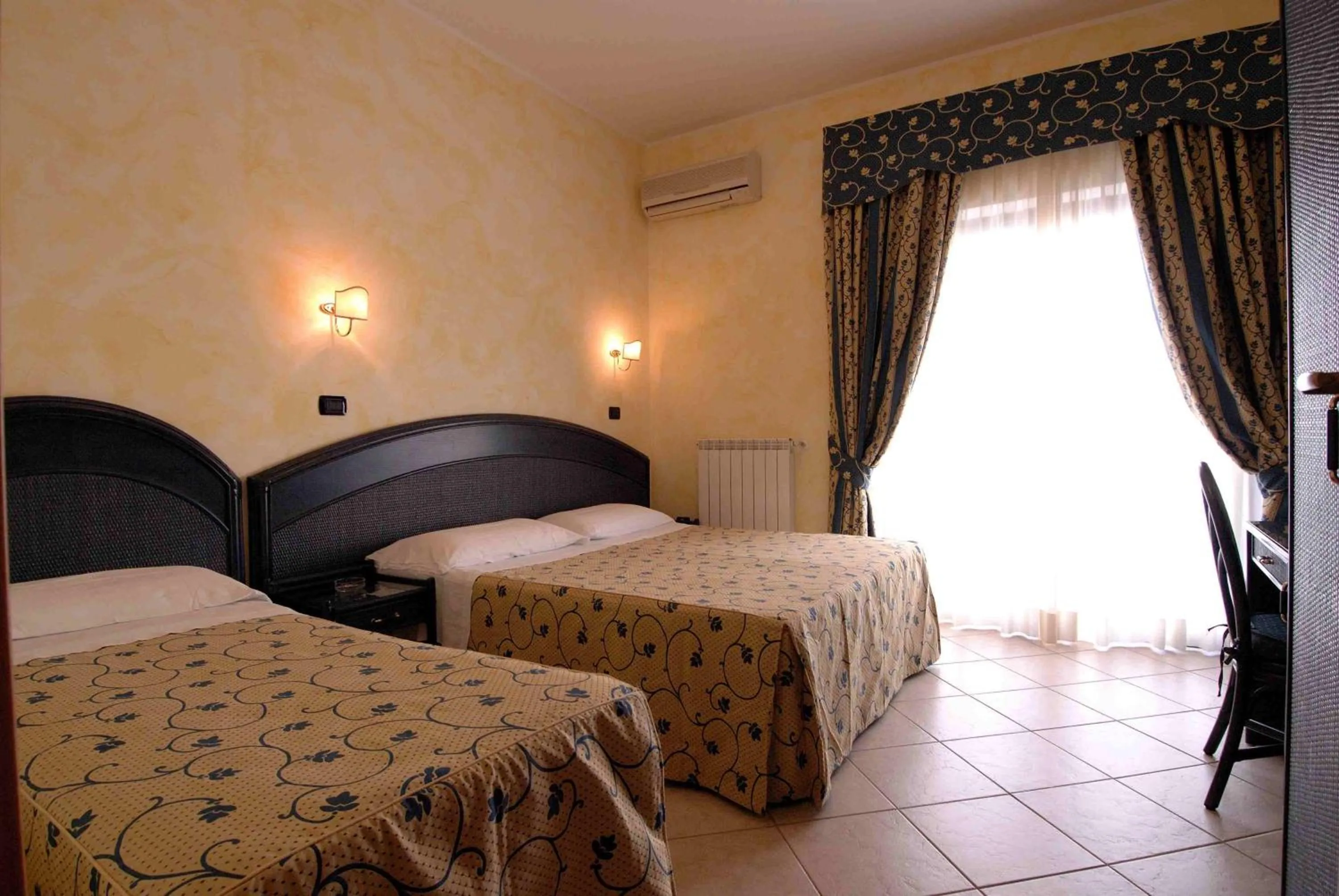 Bed in Hotel L'Approdo