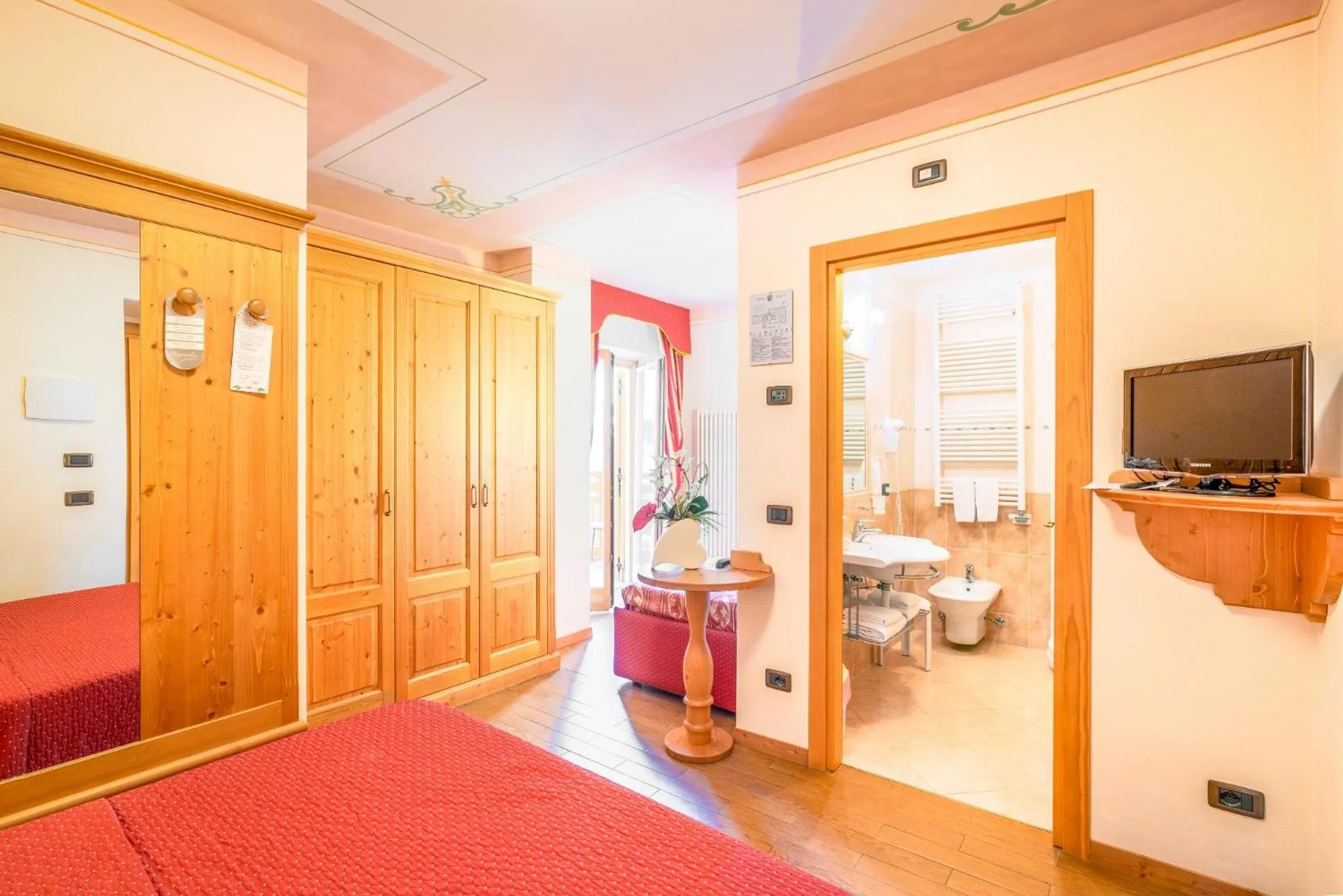 Bedroom, Bed in Hotel Fai