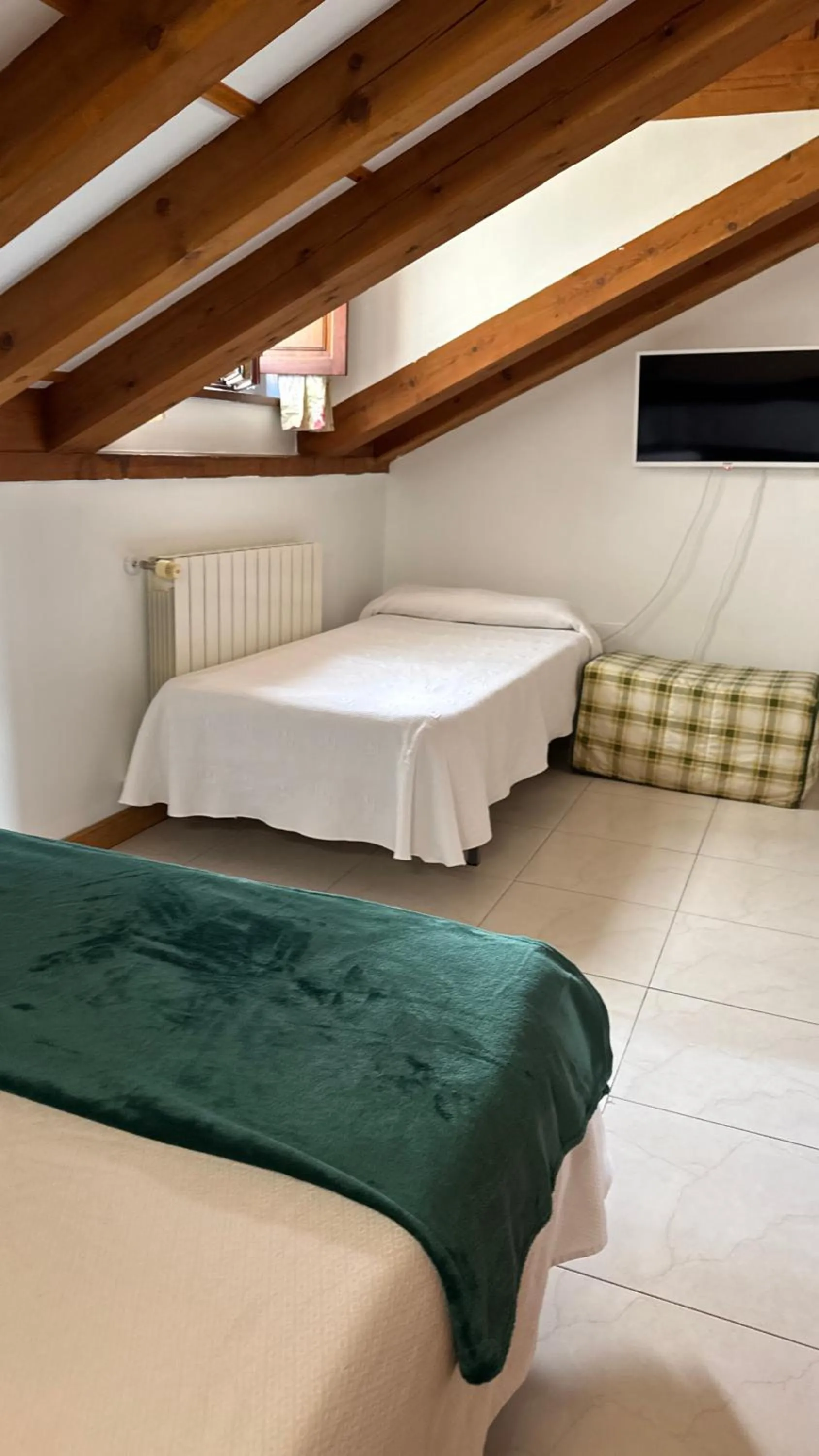 Bed in Posada La Cabaña De Salmon