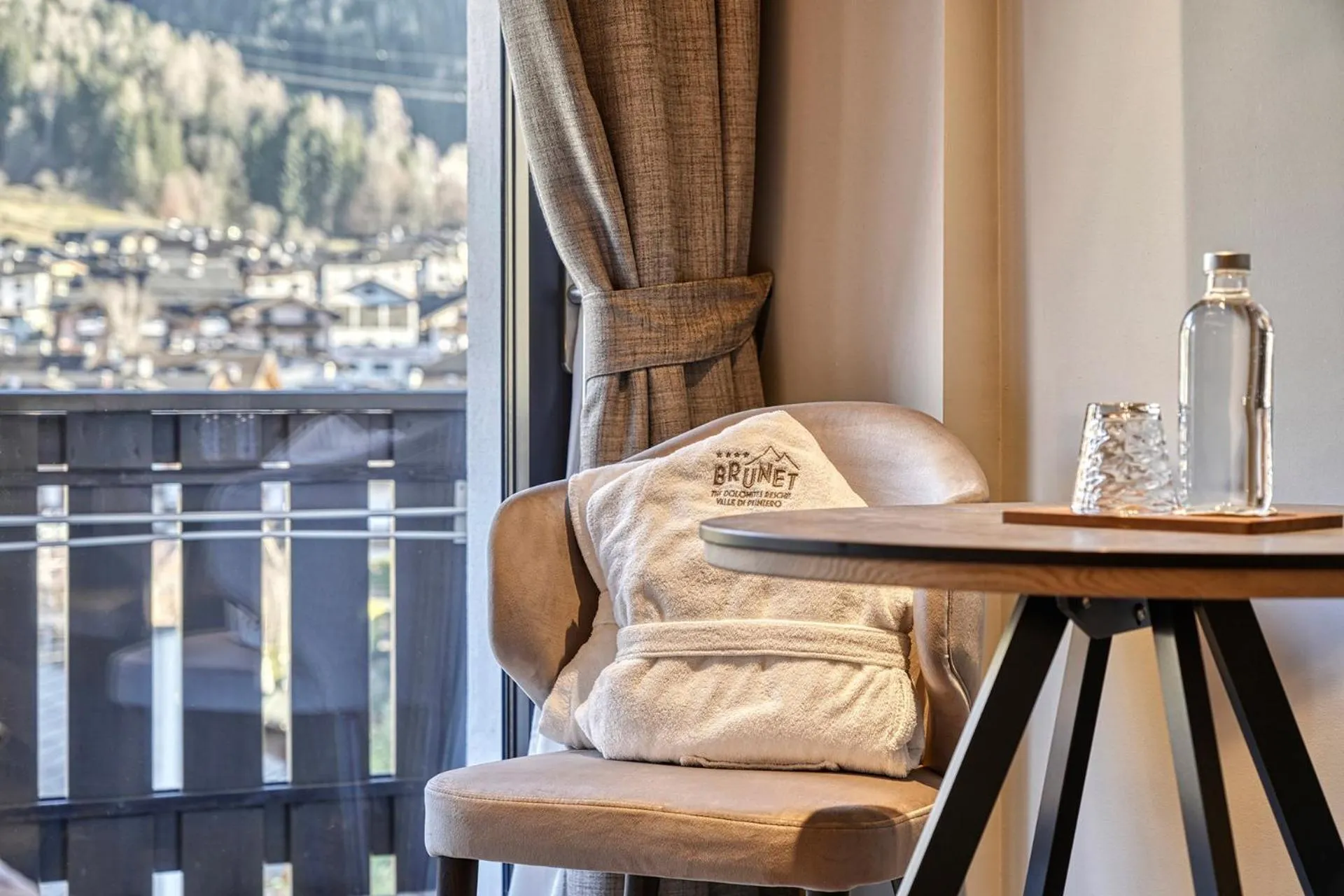 Bedroom in Brunet - The Dolomites Resort