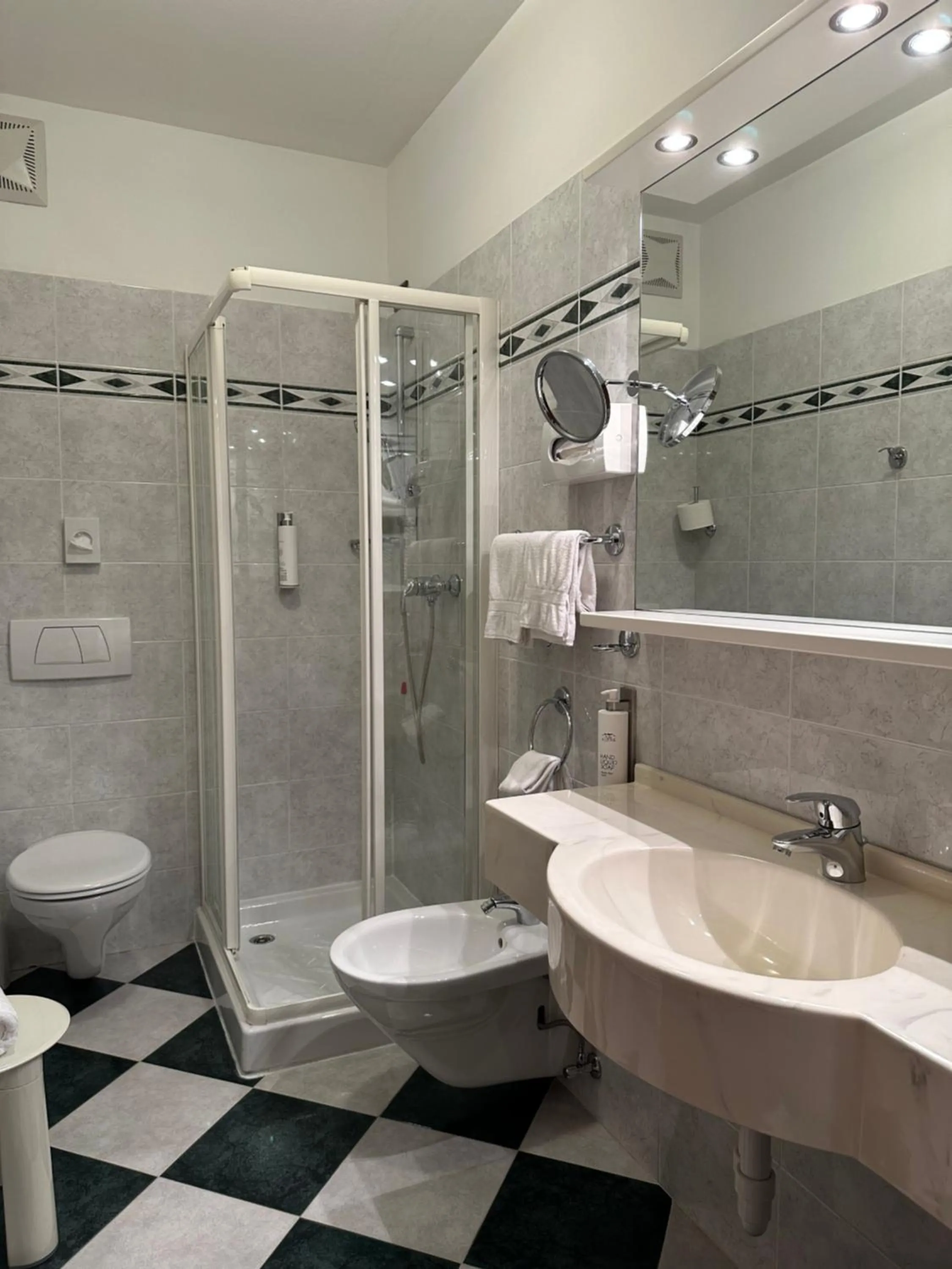 Bathroom in Brunet - The Dolomites Resort